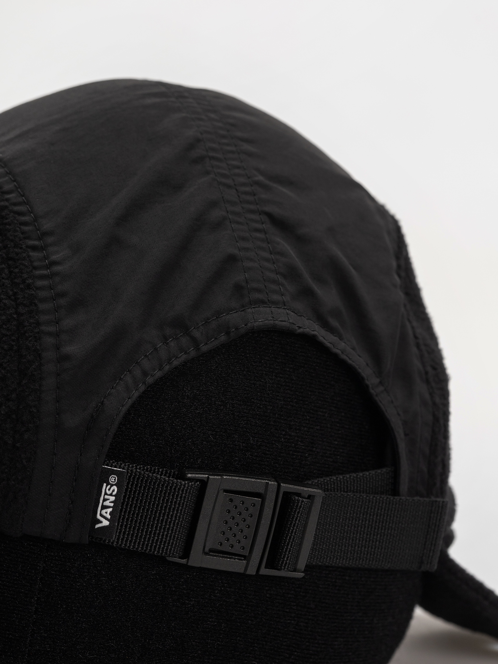 Šiltovka Vans 66 Earflap Tall Camper (black)