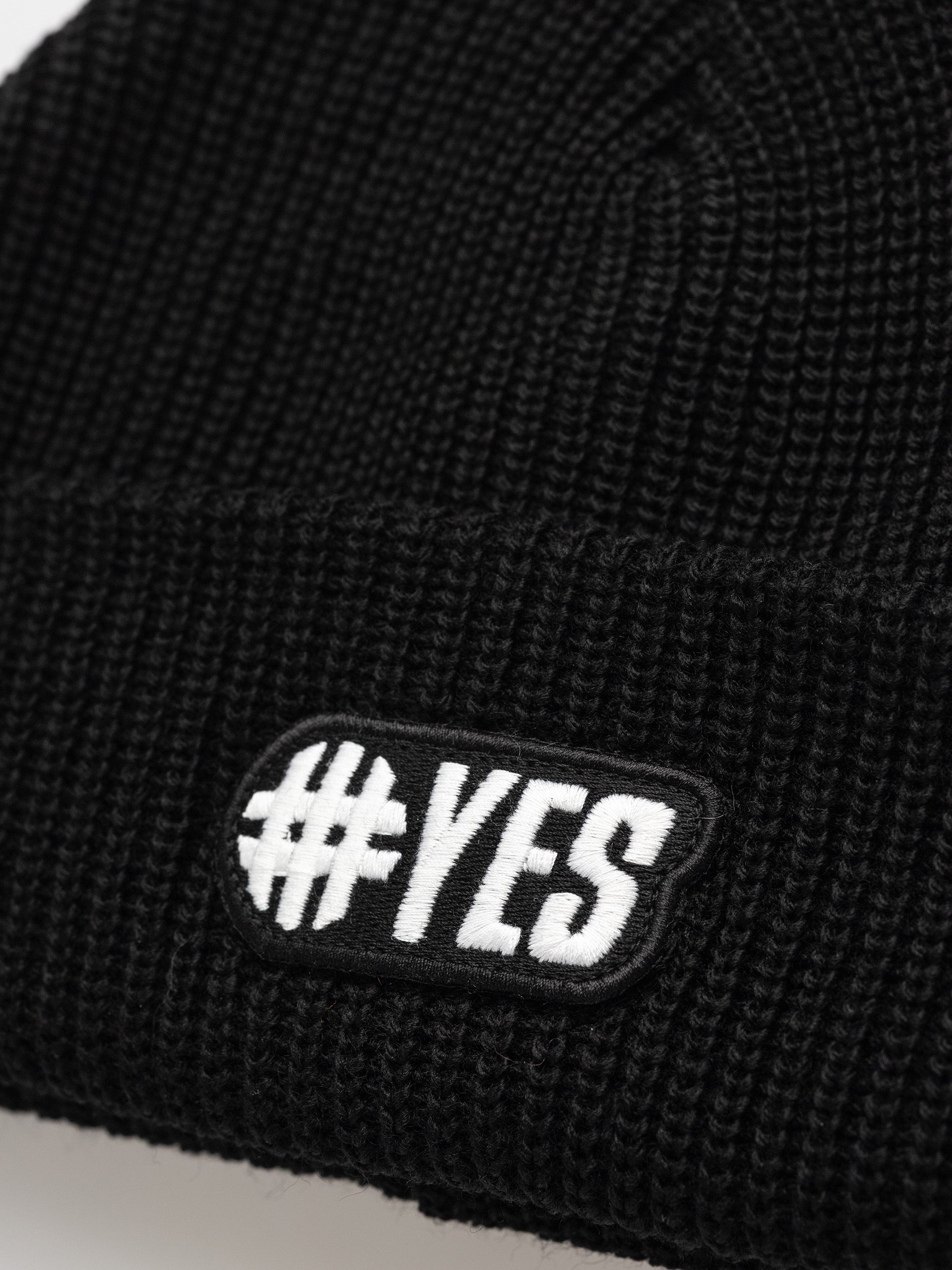 Čiapka Yes Beanie (black)