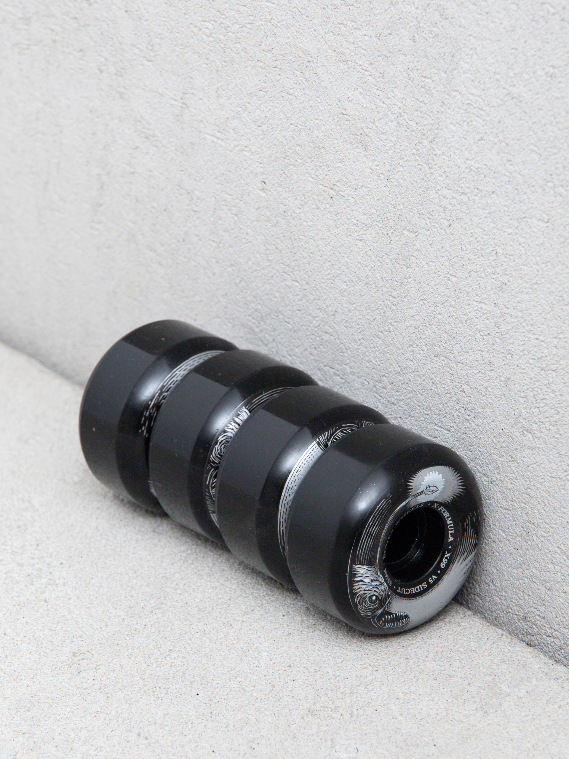 Kolieska Bones X Formula 99A Dark Waters V5 (black)