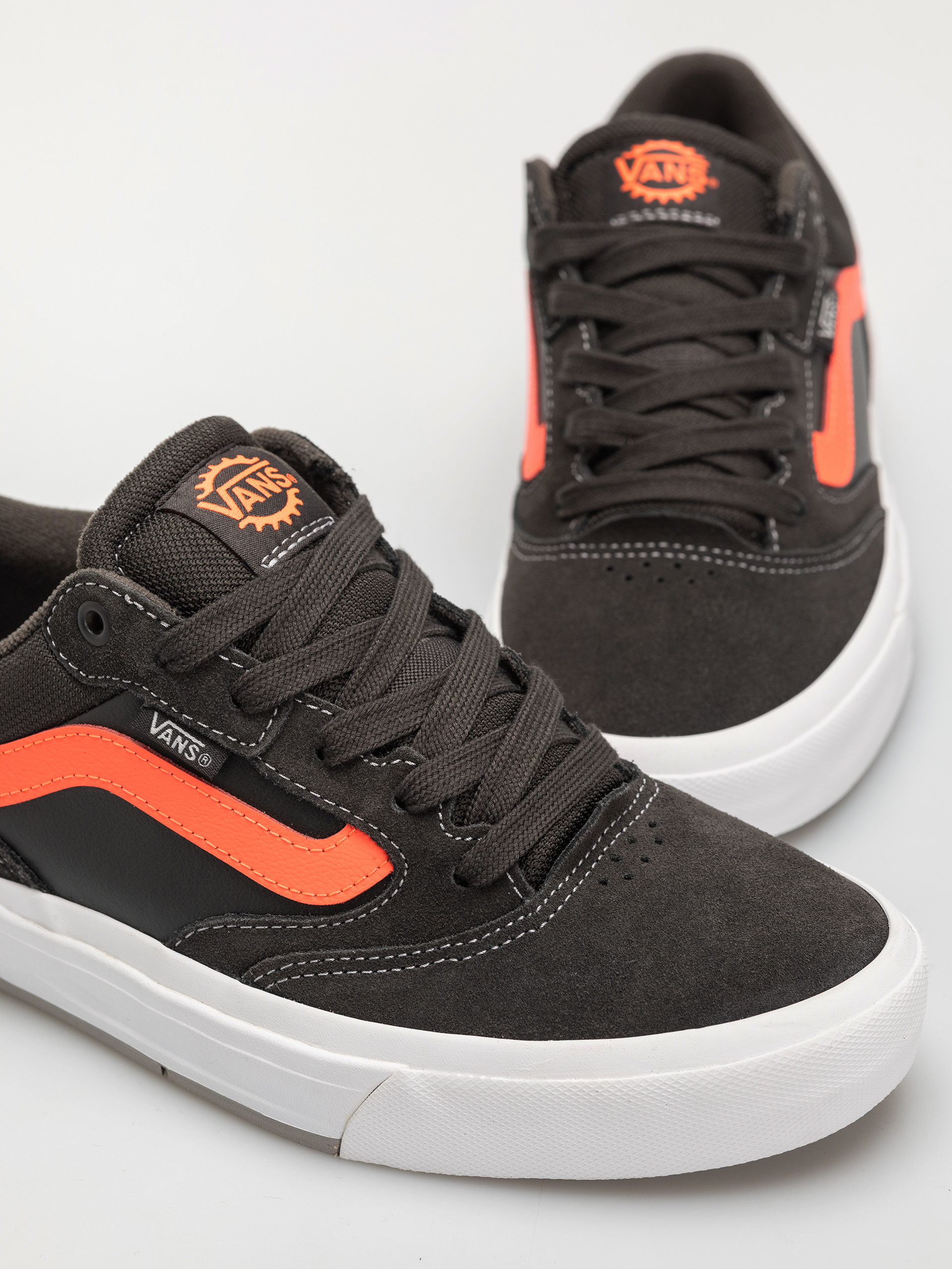 Topánky Vans Bmx Proof Wafflecup (fade black/coral)