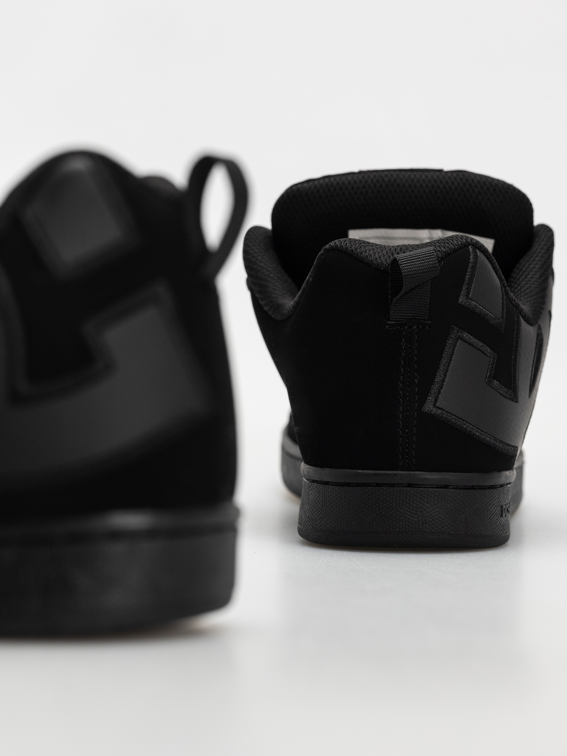 Topánky DC Court Graffik Wmn (black/black/black)