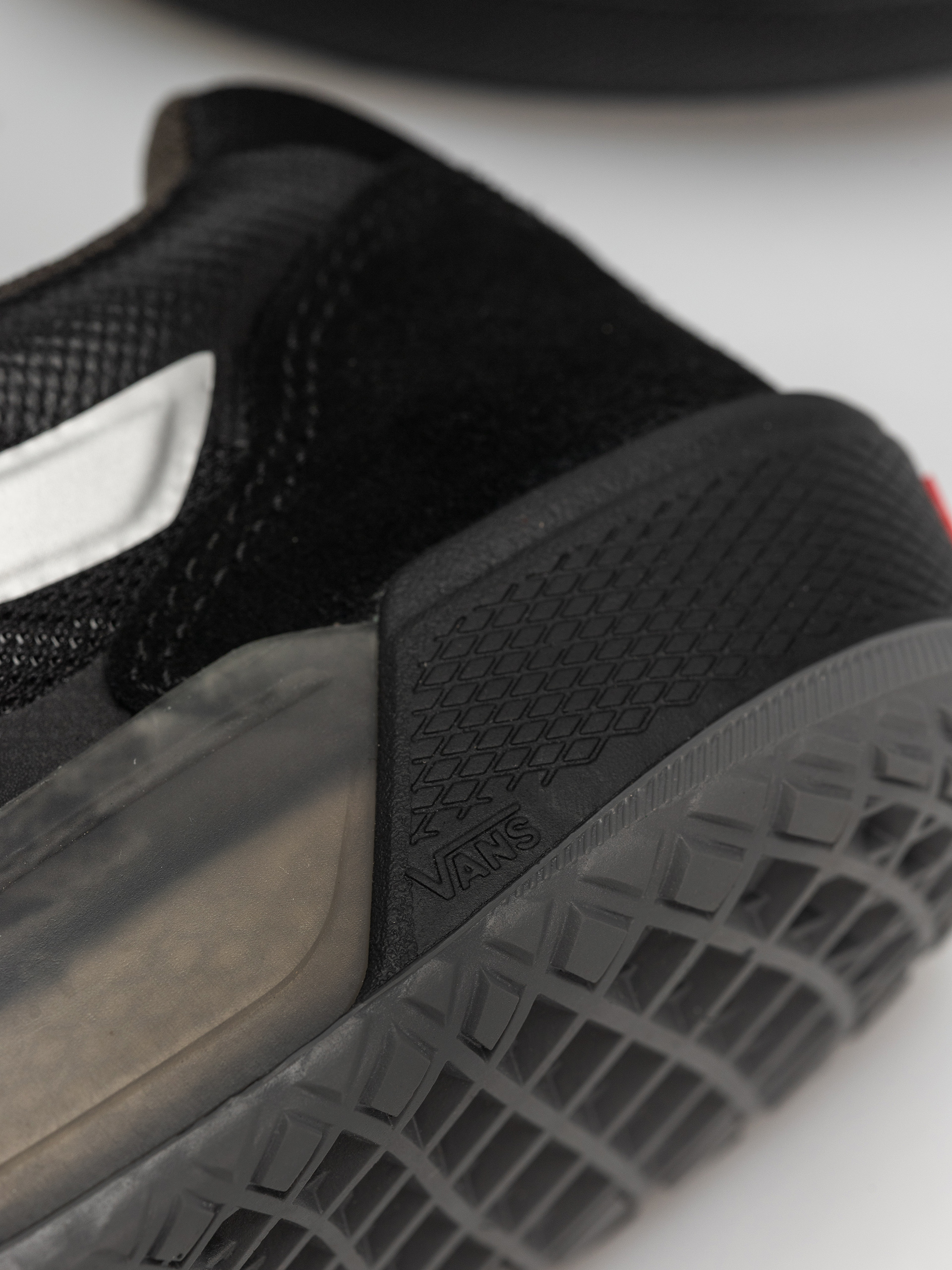 Topánky Vans Skate Ave 2.0 (black/metallic)