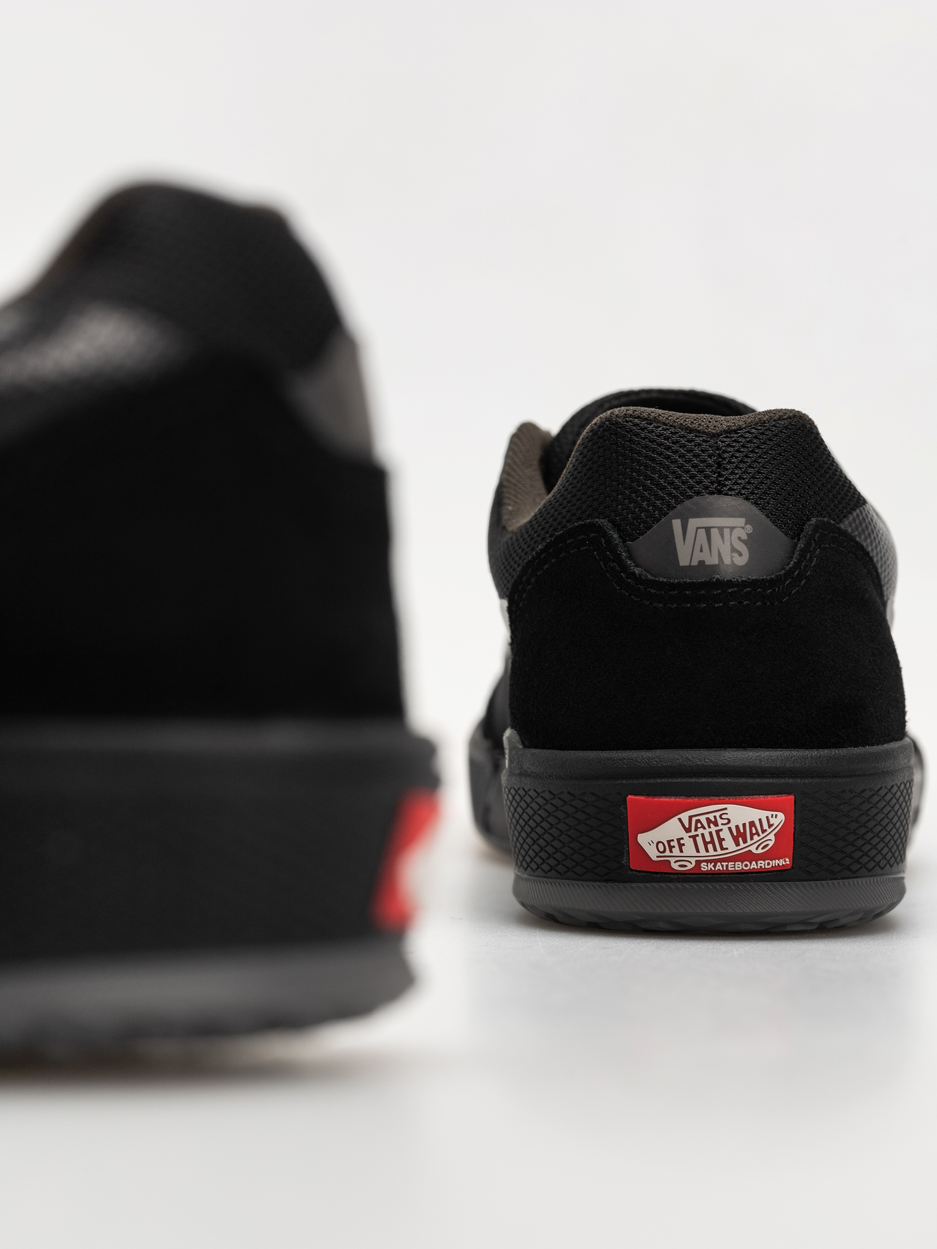Topánky Vans Skate Ave 2.0 (black/metallic)