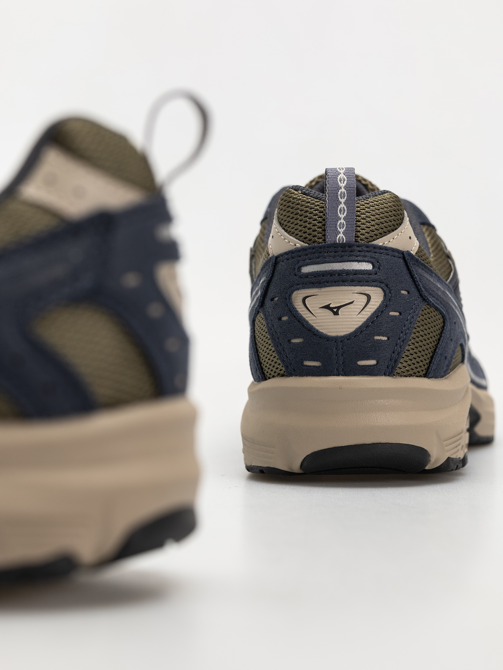 Topánky Mizuno MXR (grape leaf/vintage khaki/salute)