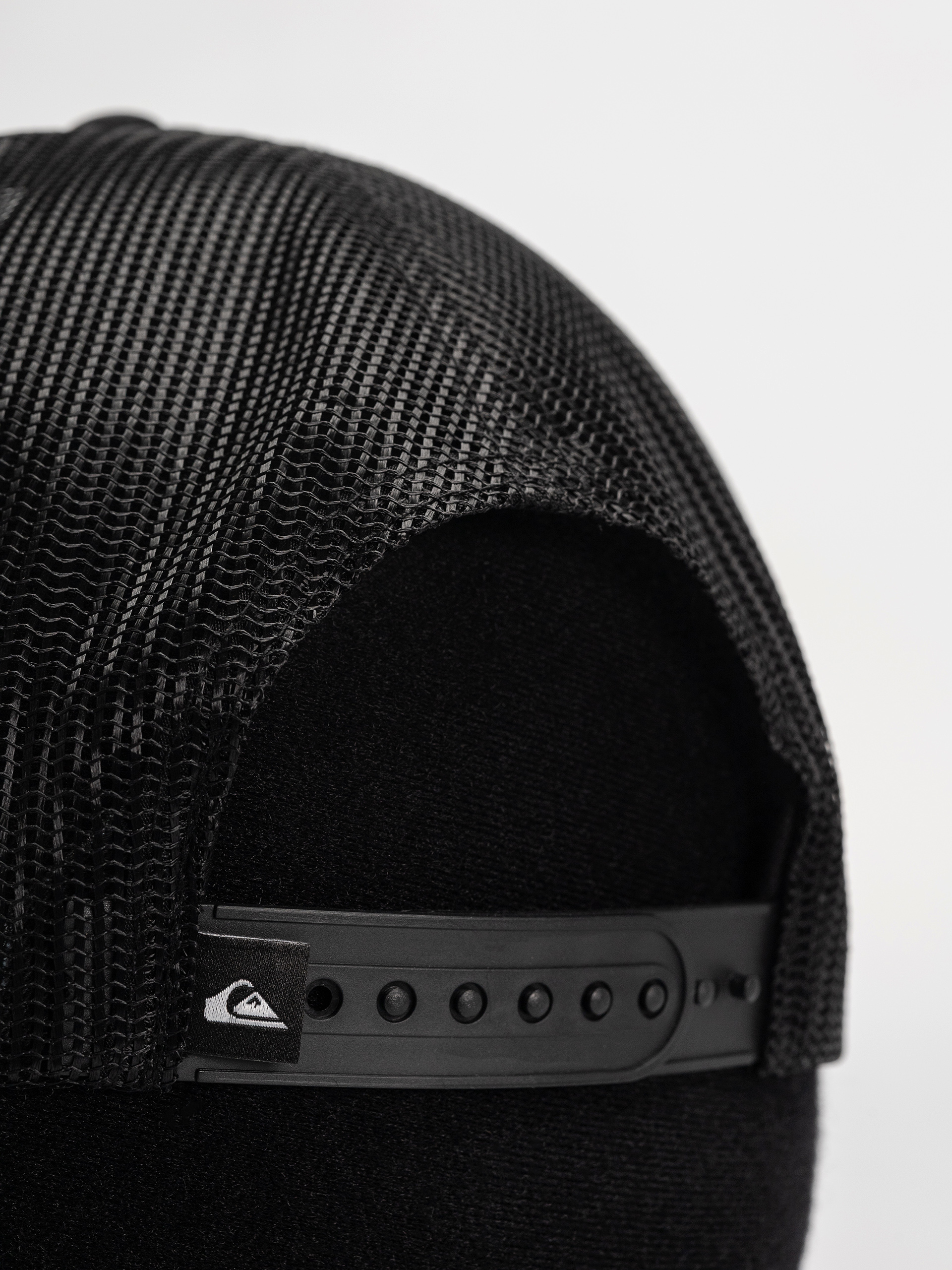 Šiltovka Quiksilver Omni Trucker (white)