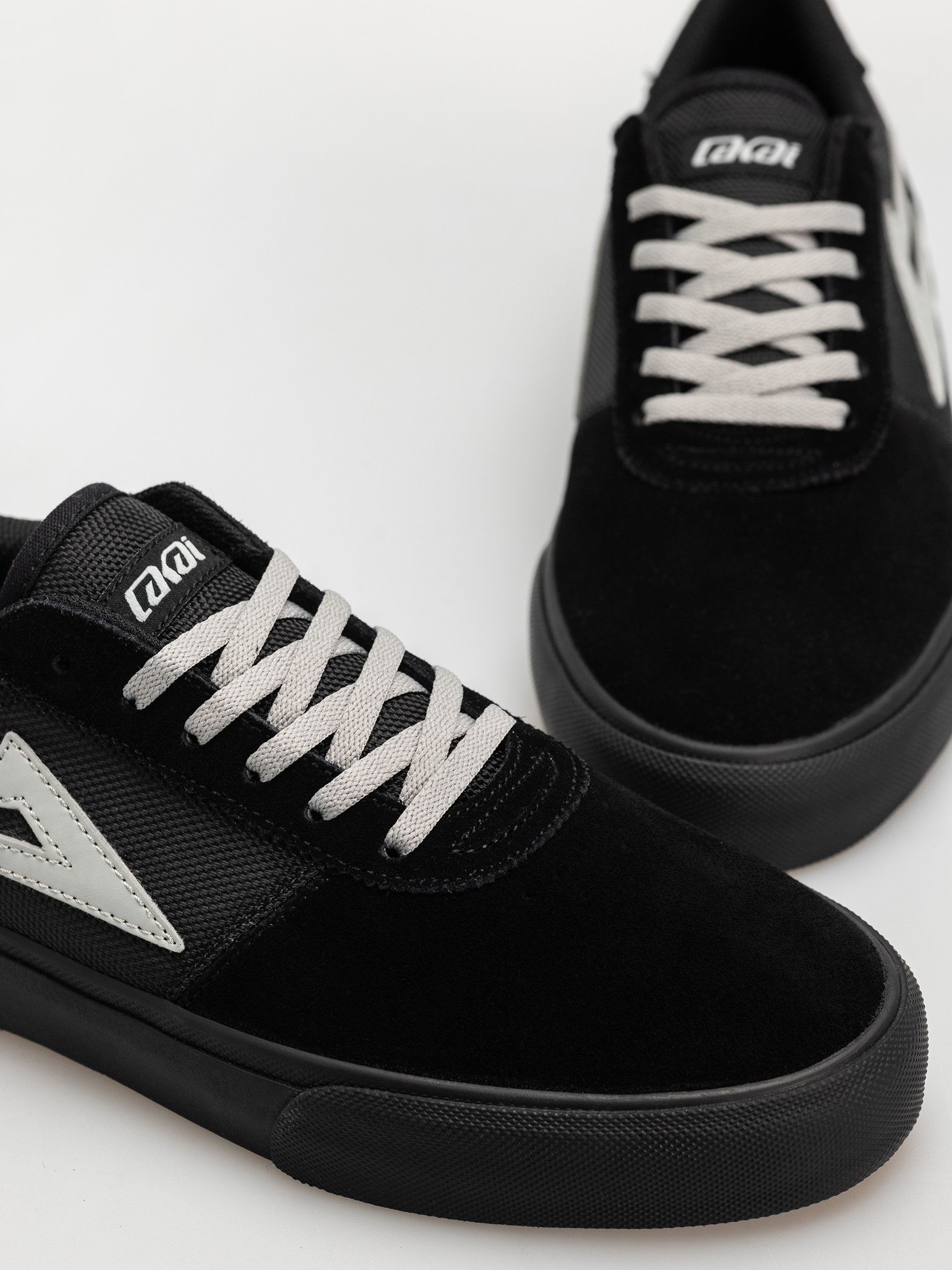 Topánky Lakai Manchester (black suede)