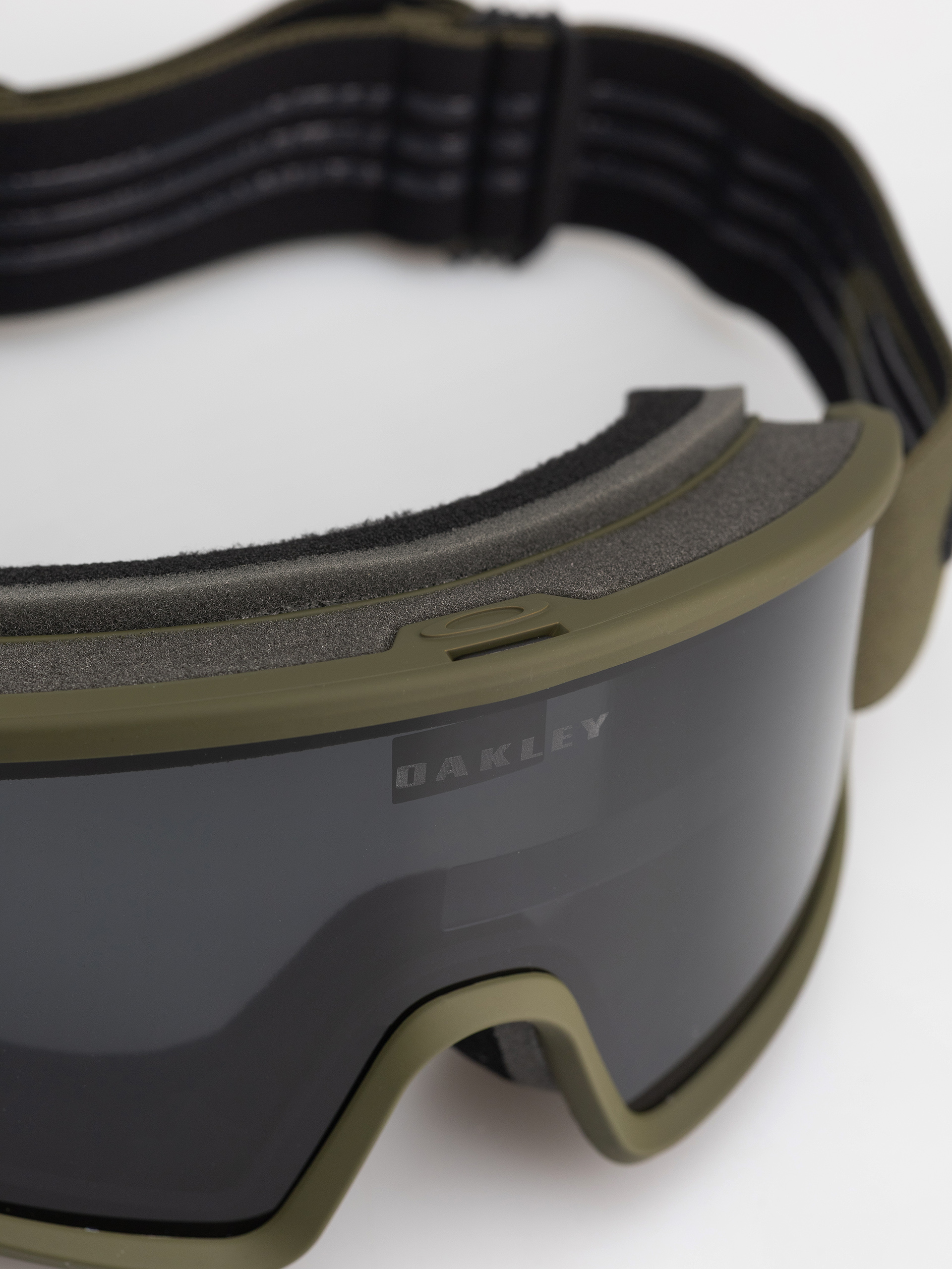 Snowboardové okuliare Oakley Target Line M (dark brush/dark grey)