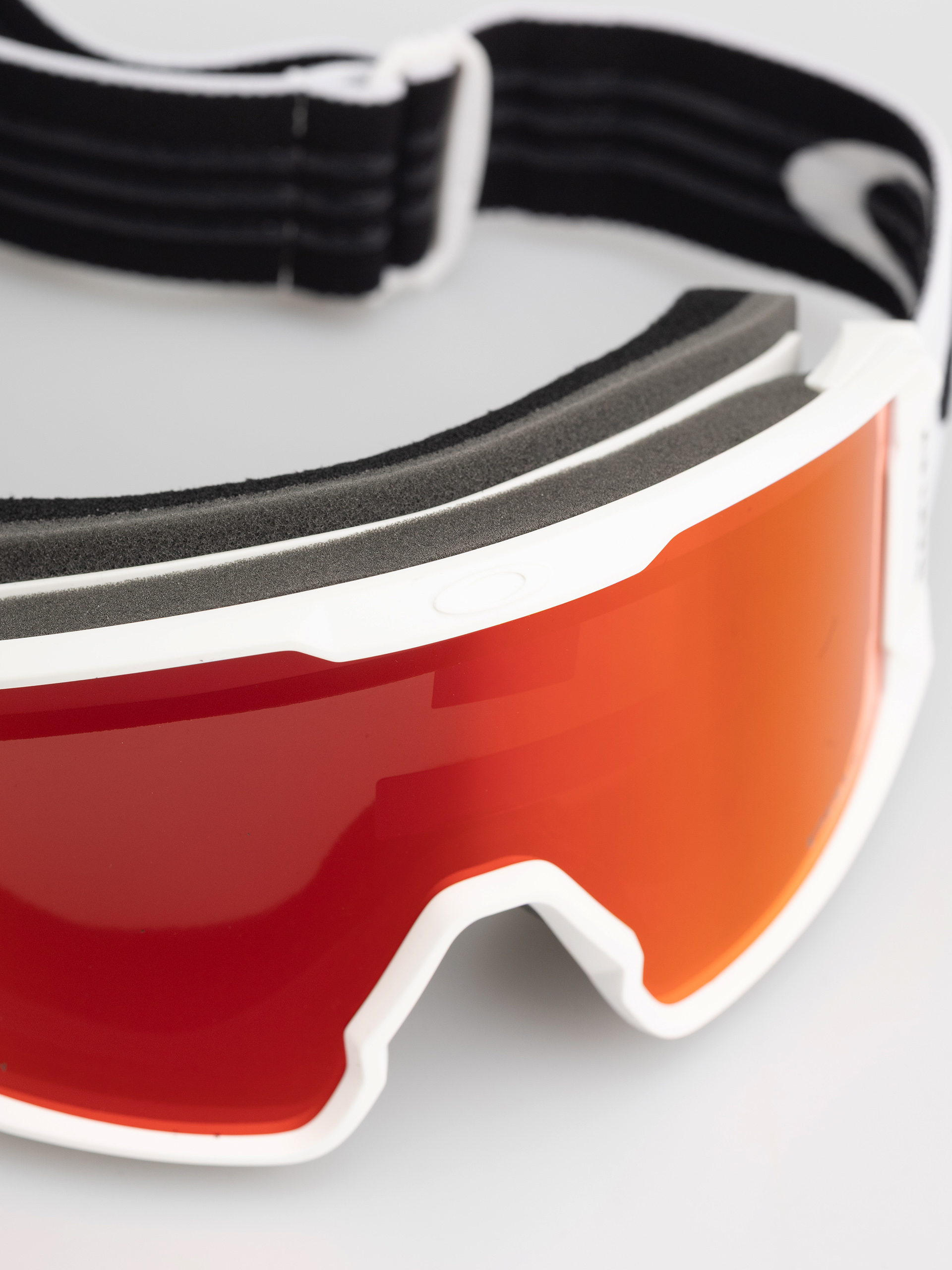 Snowboardové okuliare Oakley Line Miner M (matte white/prizm snow torch iridium)