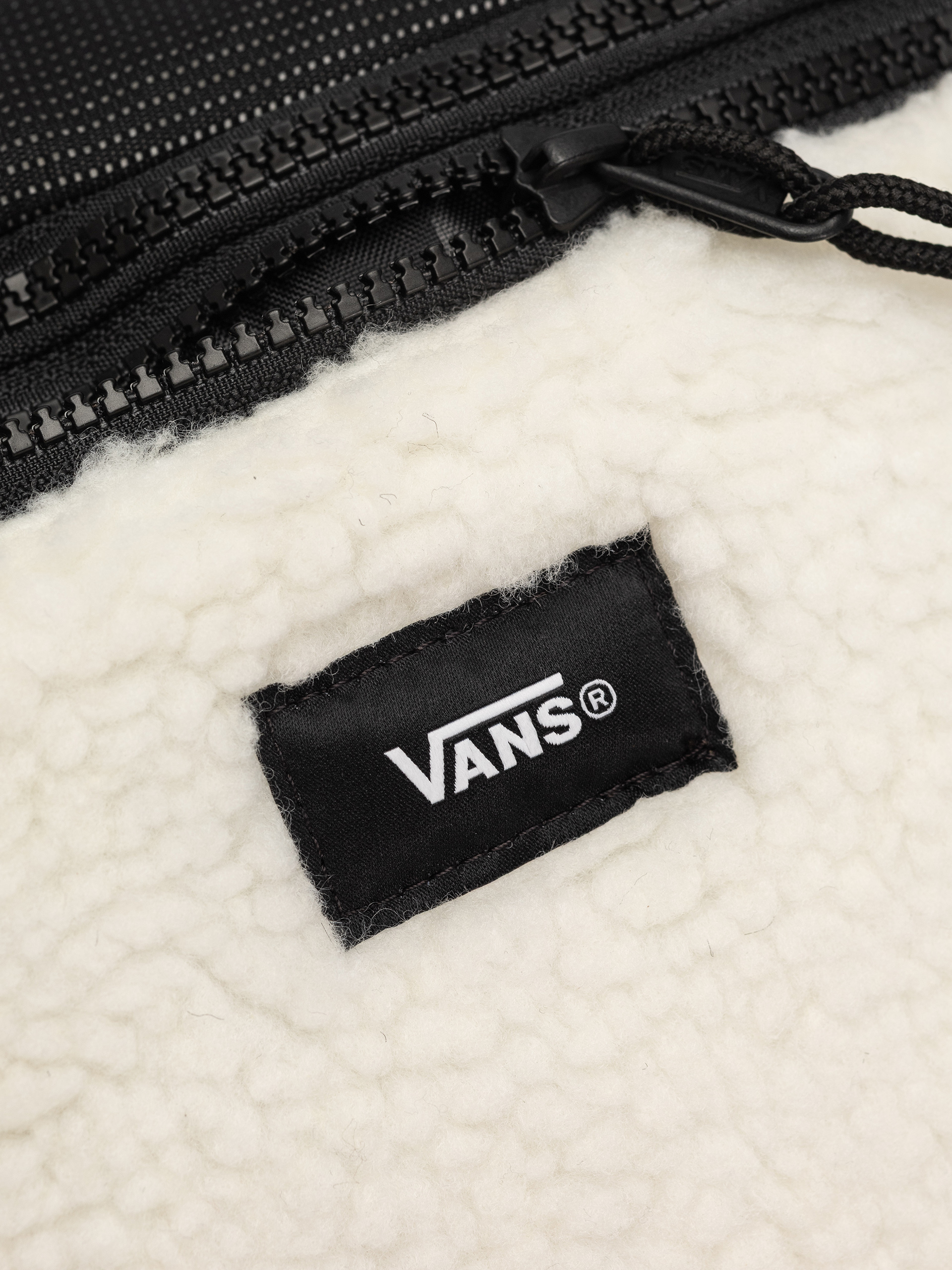 Ľadvinka Vans Detached Sling Bag (mountain essentials marshmallow)