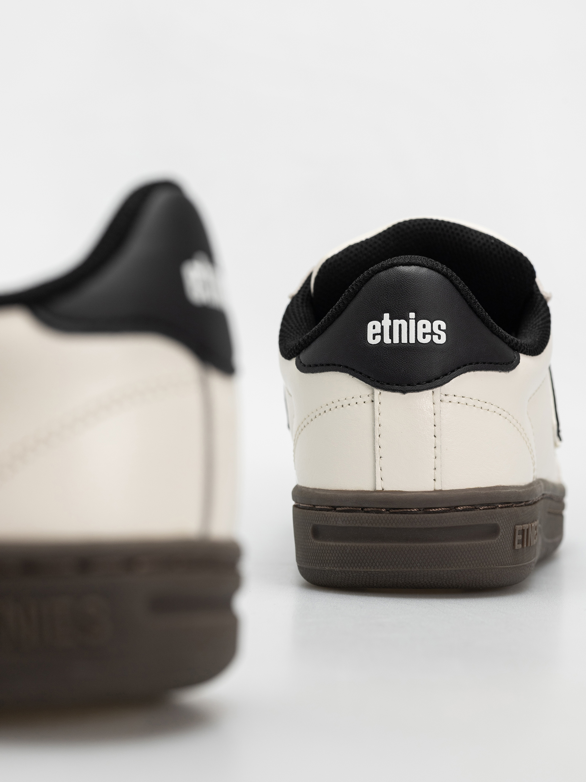 Topánky Etnies Locut (white/black/gum)