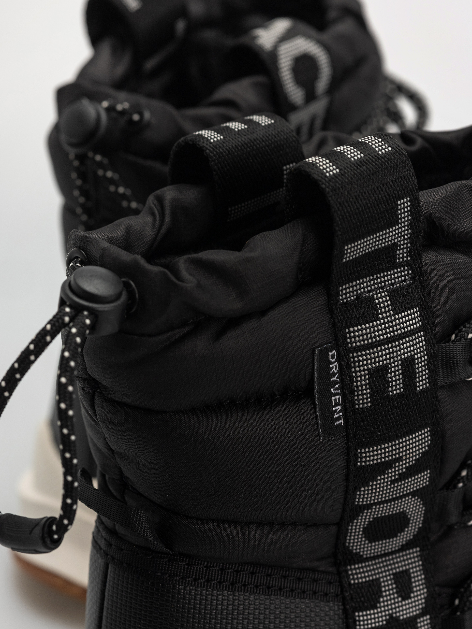 Topánky The North Face Thermoball Lace Up Wp Wmn (tnf black/gardenia white)