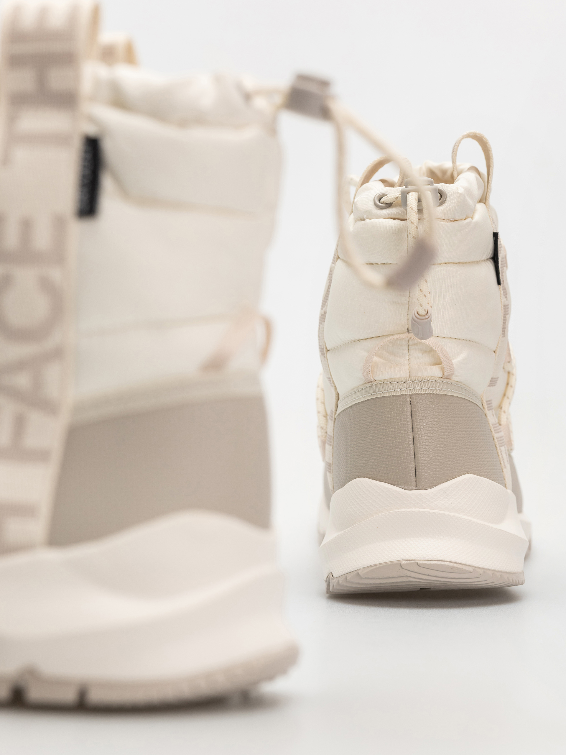 Topánky The North Face Thermoball Lace Up Wp Wmn (gardenia white/silvergrey)