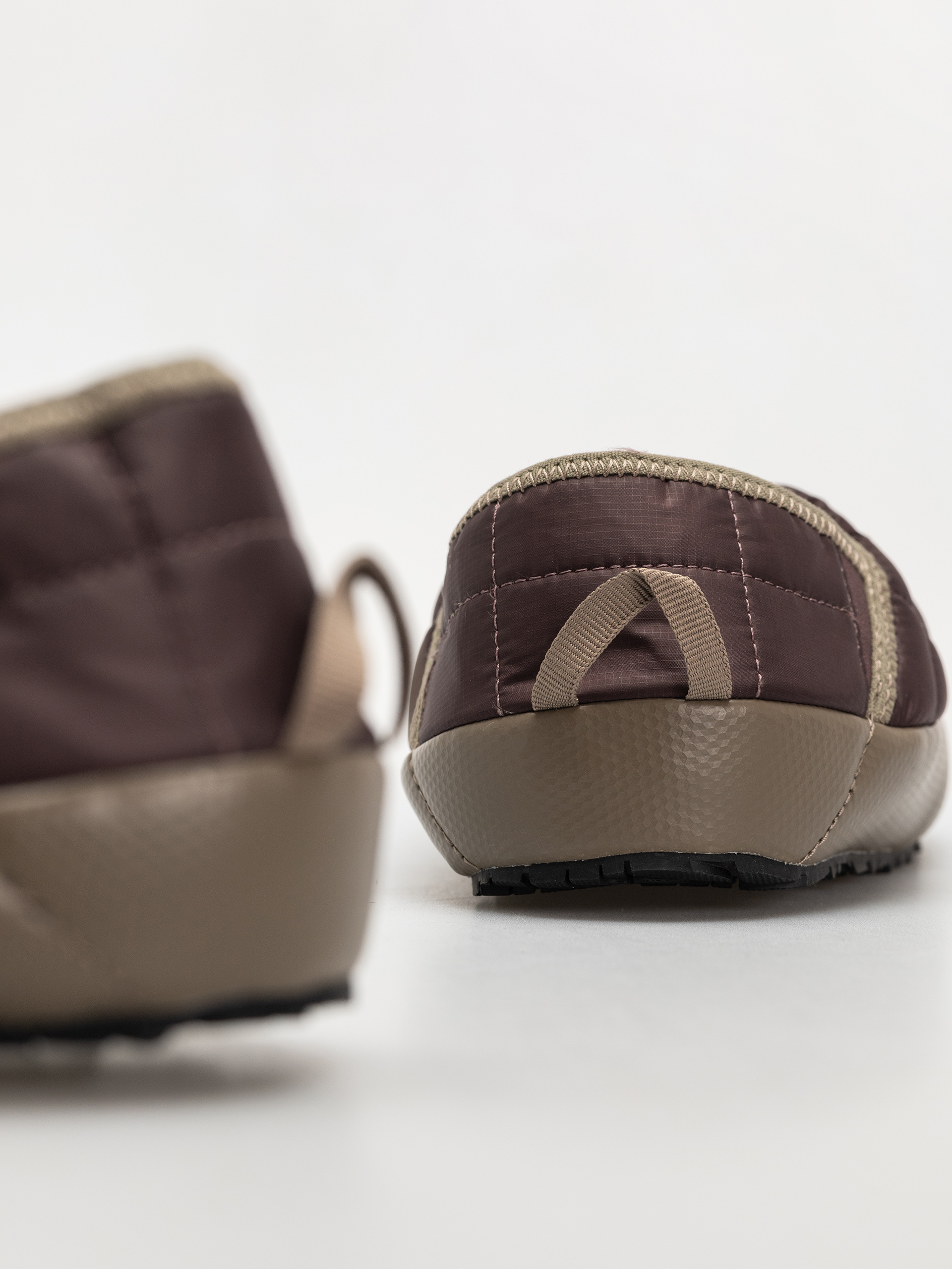 Topánky The North Face Thermoball Traction Mule V Wmn (tawny quartz/mocha brow)