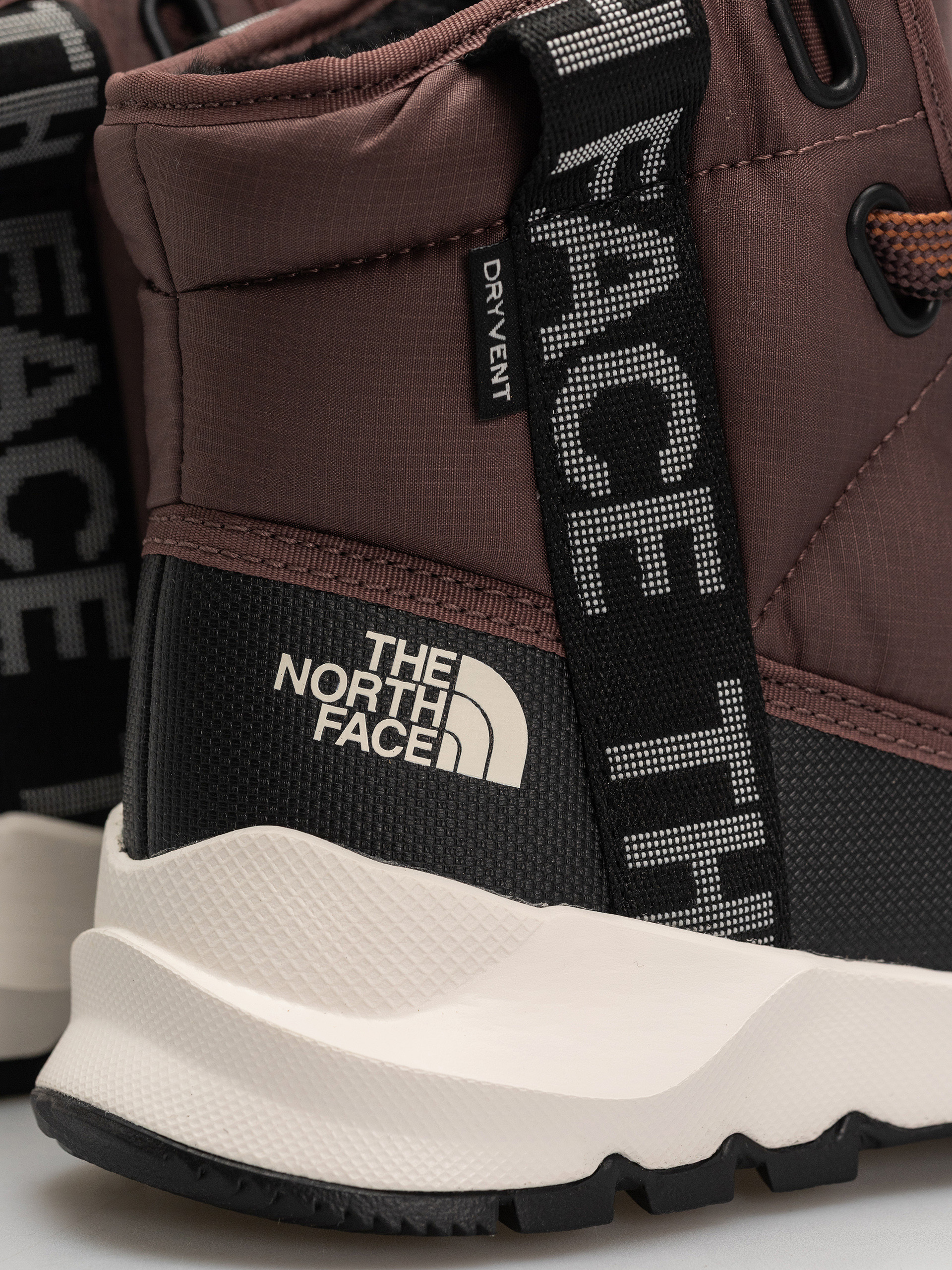 Topánky The North Face Thermoball Lace Up Luxe Wp Wmn (tawny quartz/burnt umbe)