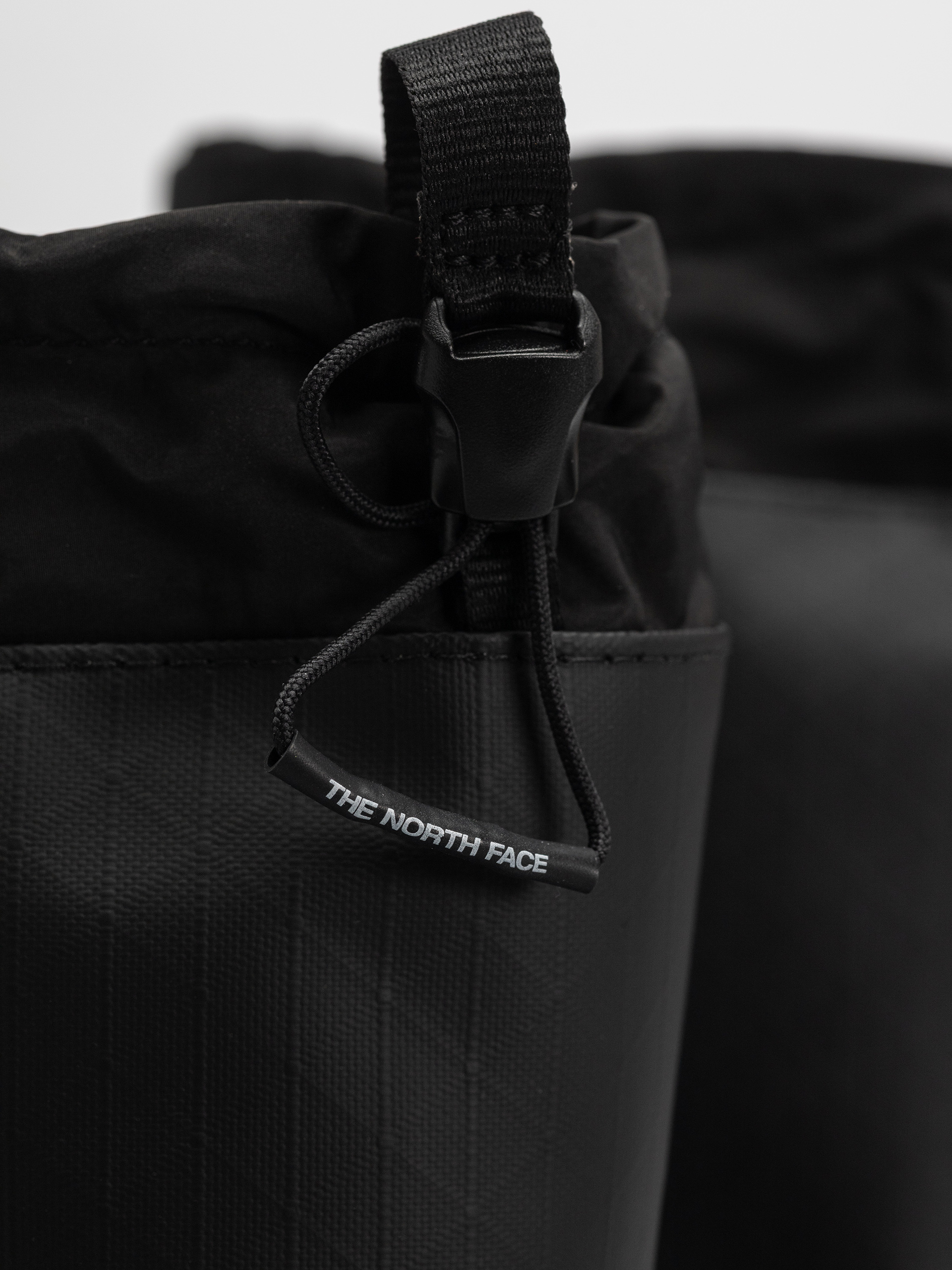 Topánky The North Face Base Camp 200 Wp (tnf black/tnf black)