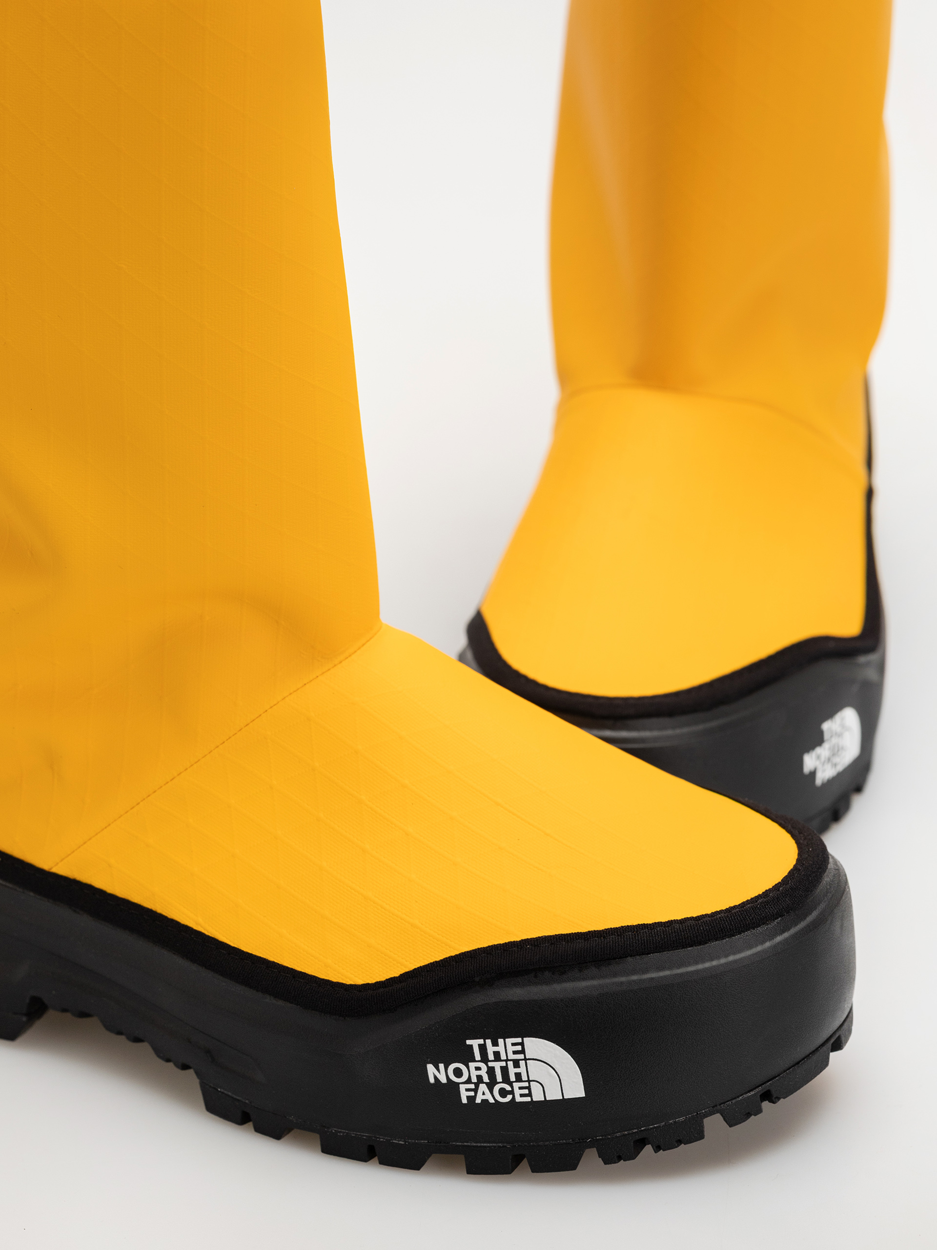 Topánky The North Face Base Camp 200 Wp (summit gold/tnf black)