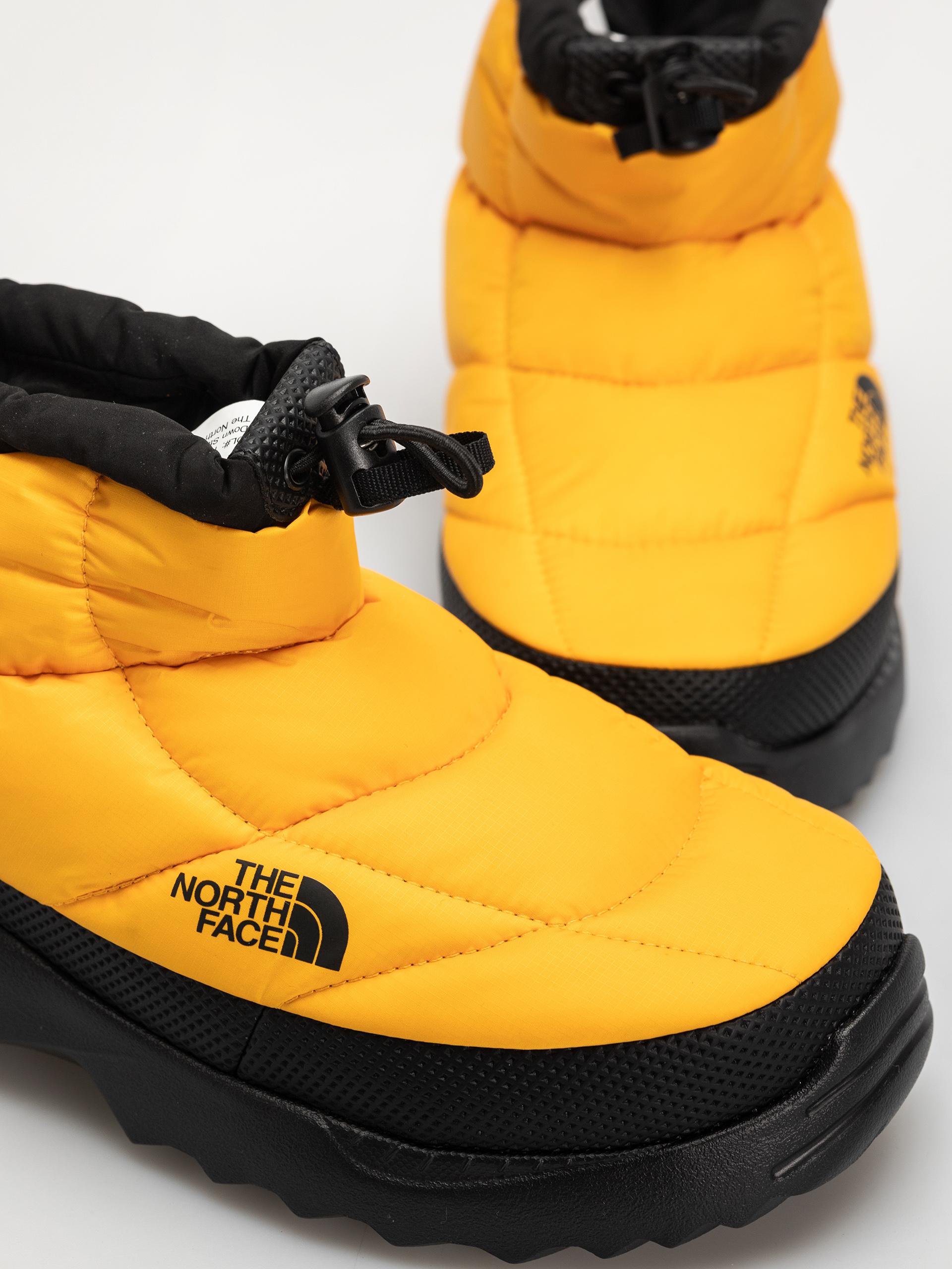 Topánky The North Face Nuptse Traction Chukka (summit gold/tnf black)