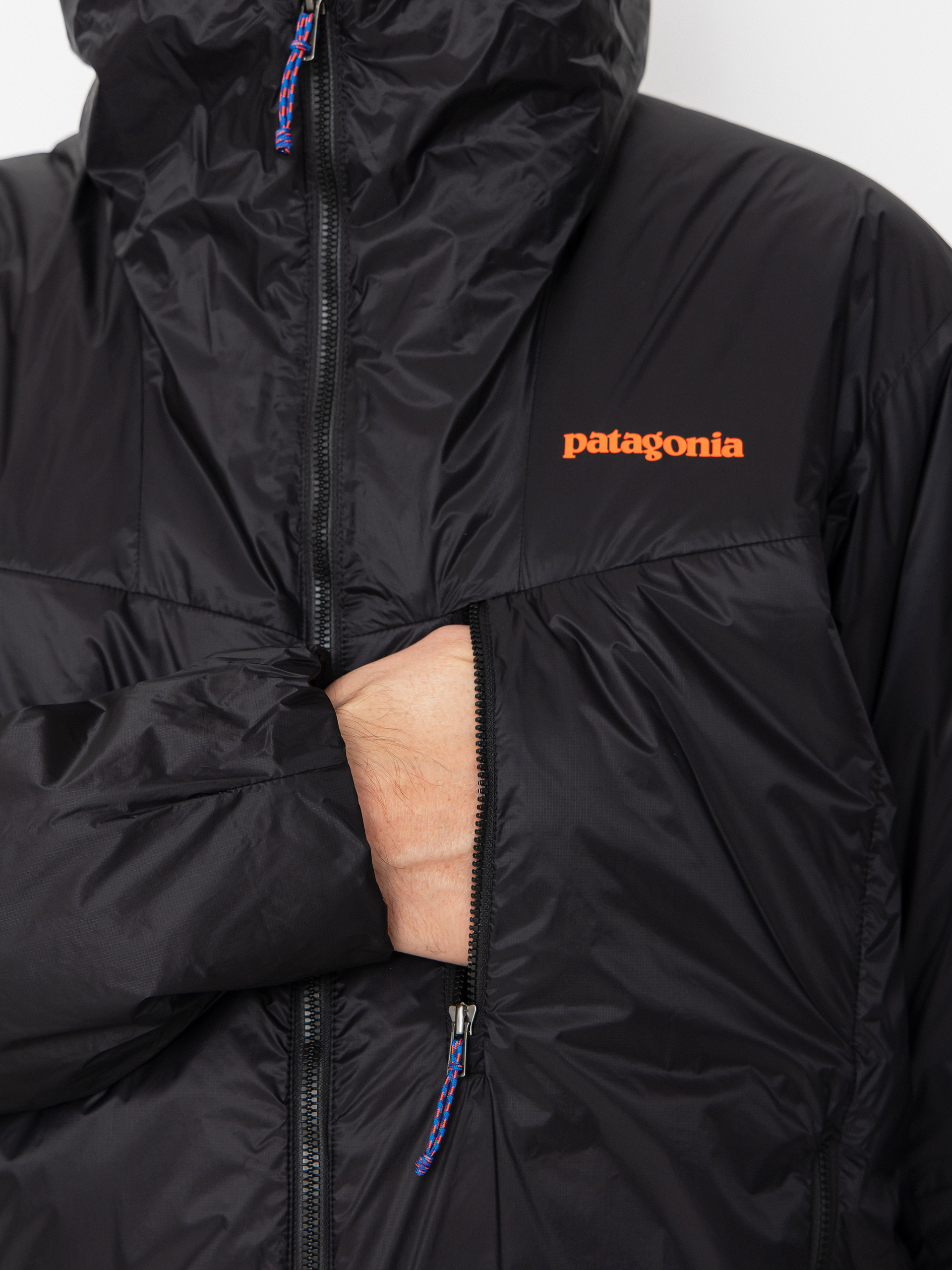 Bunda Patagonia DAS Parka (black w/p6 blue)