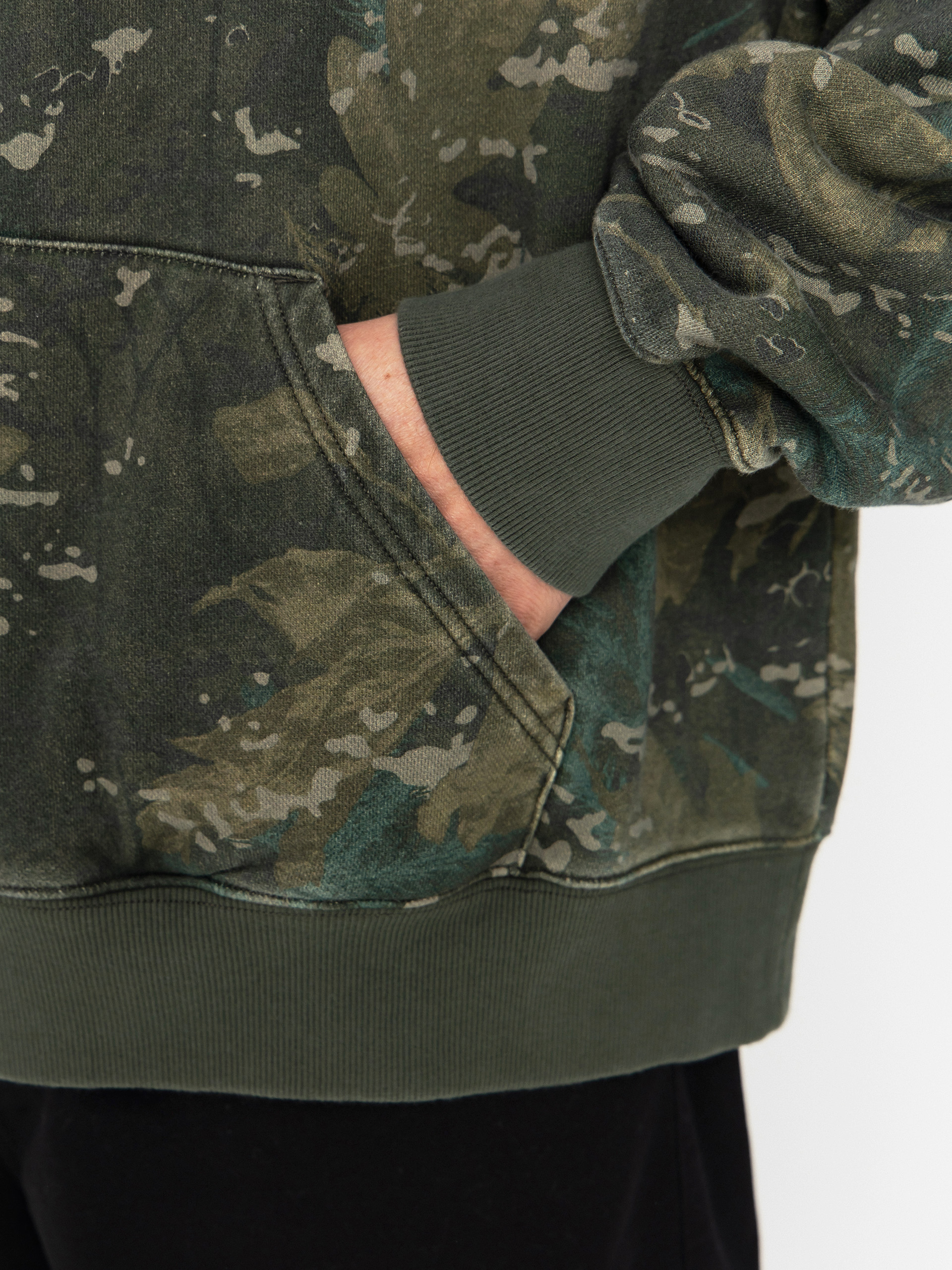 Mikina s kapucňou Carhartt WIP Benton HD (camo combi/green/garment dyed)