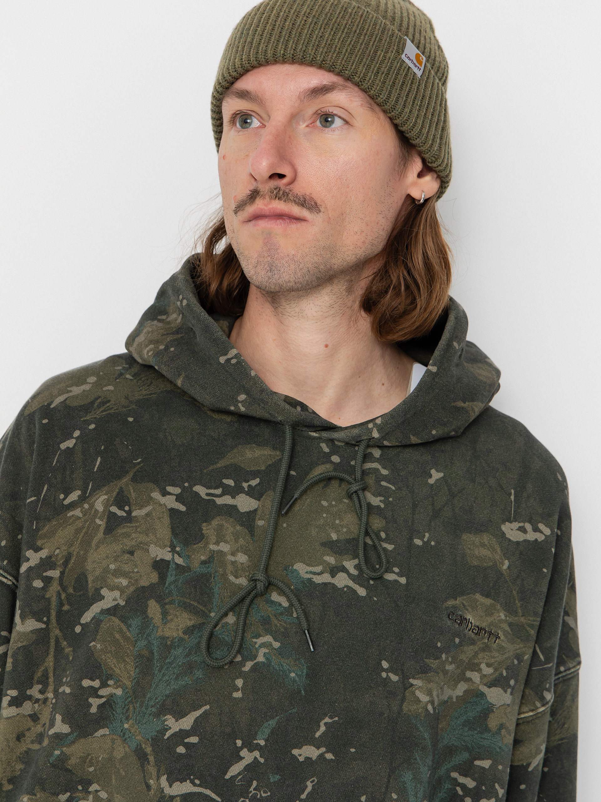 Mikina s kapucňou Carhartt WIP Benton HD (camo combi/green/garment dyed)