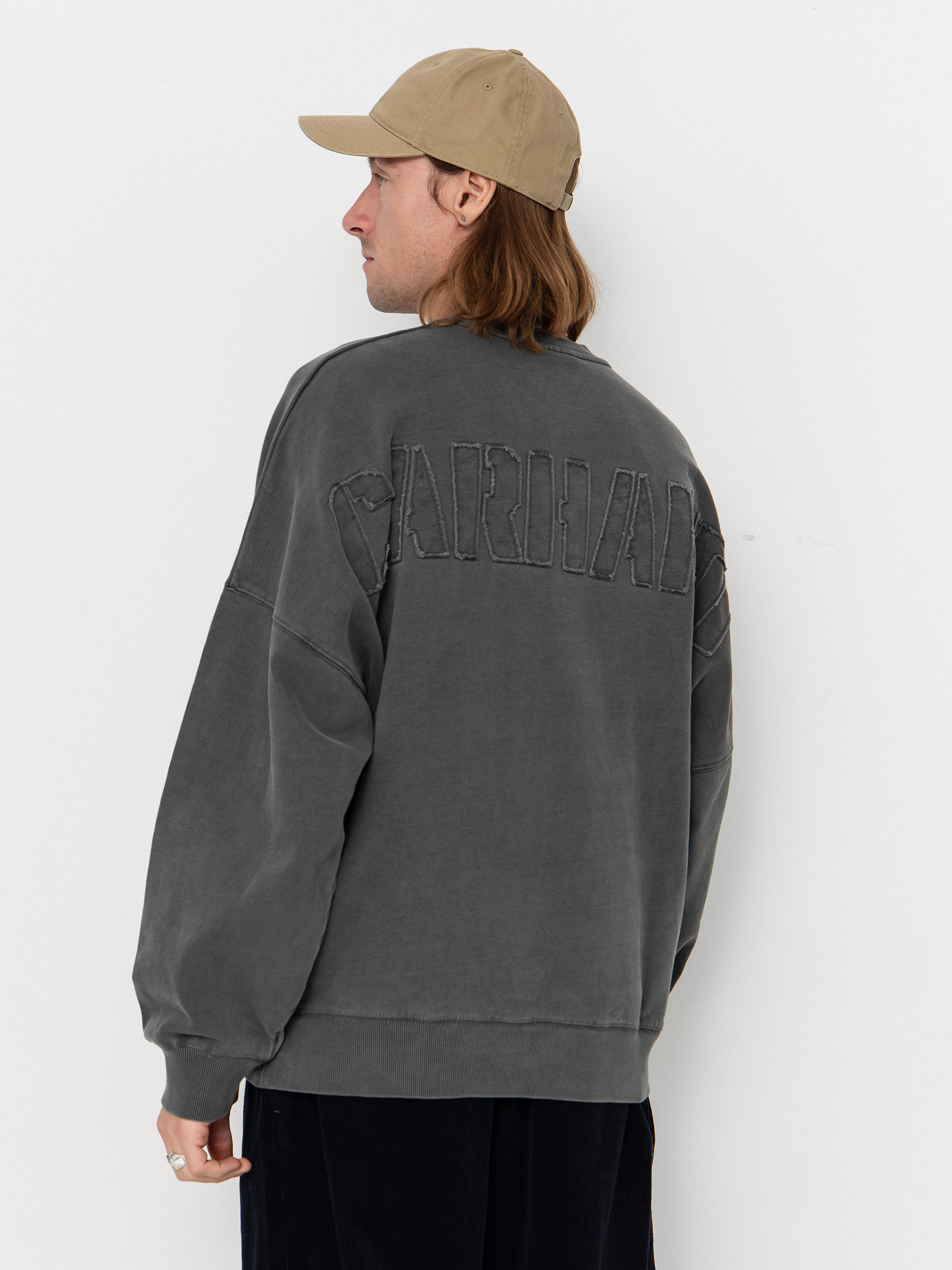 Mikina Carhartt WIP RGGD (black/garment dyed)
