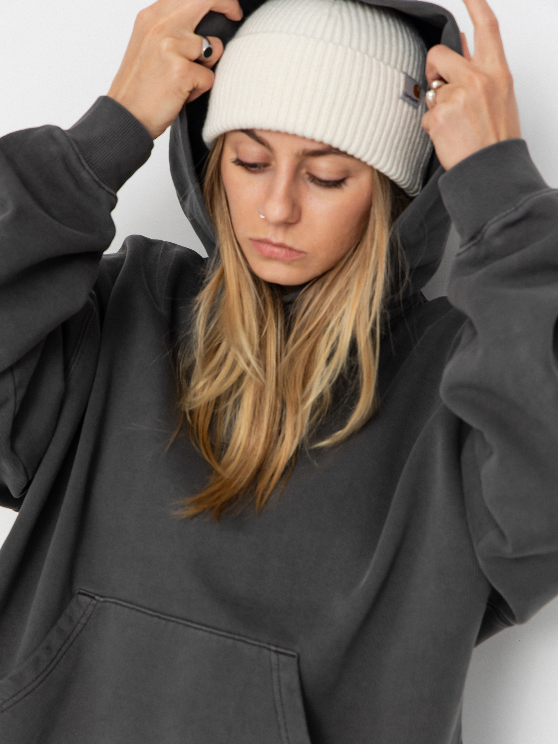 Mikina s kapucňou Carhartt WIP Benton HD Wmn (graphite/garment dyed)