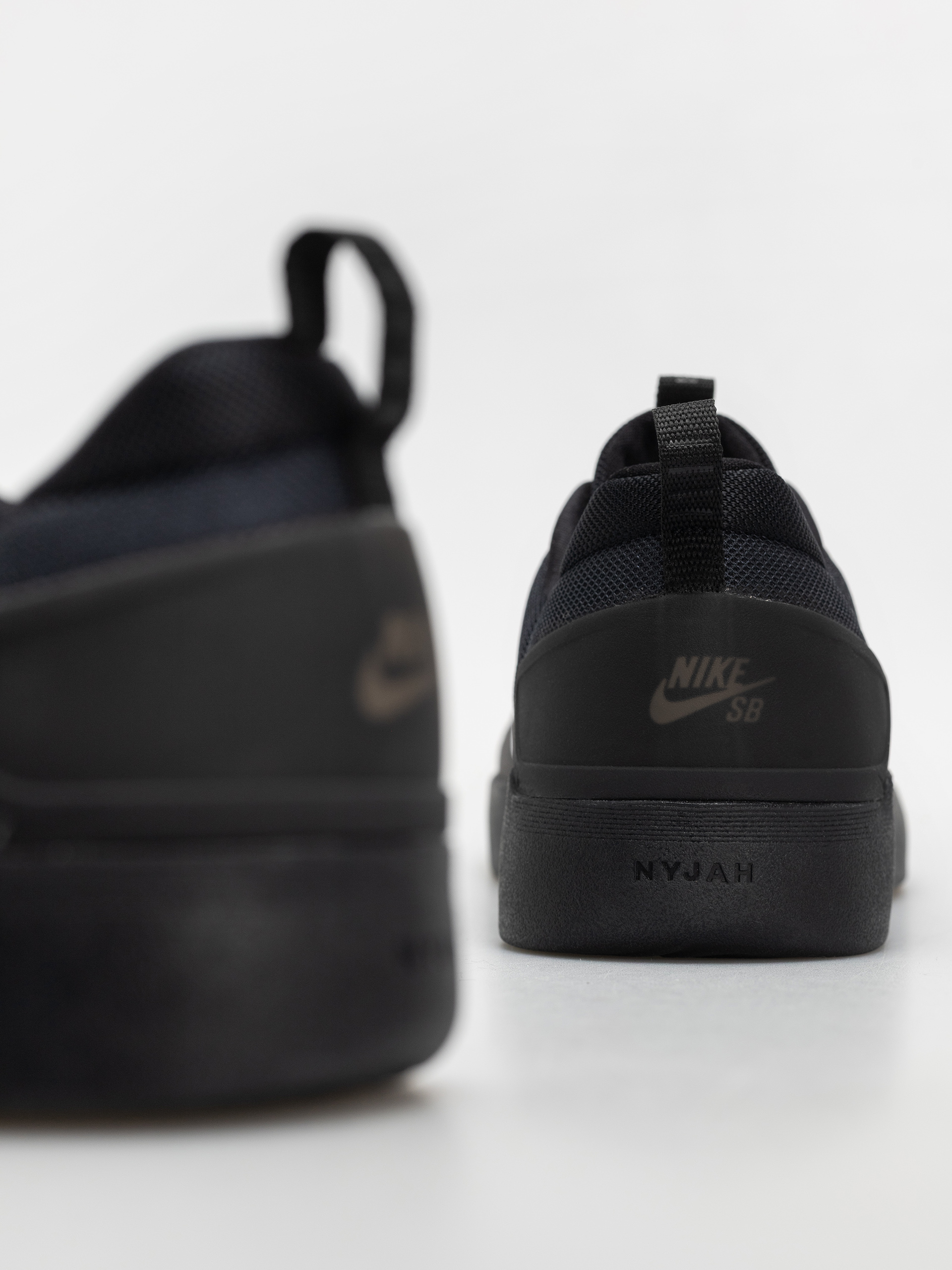 Topánky Nike SB Zoom Nyjah 4 (black/white black white)