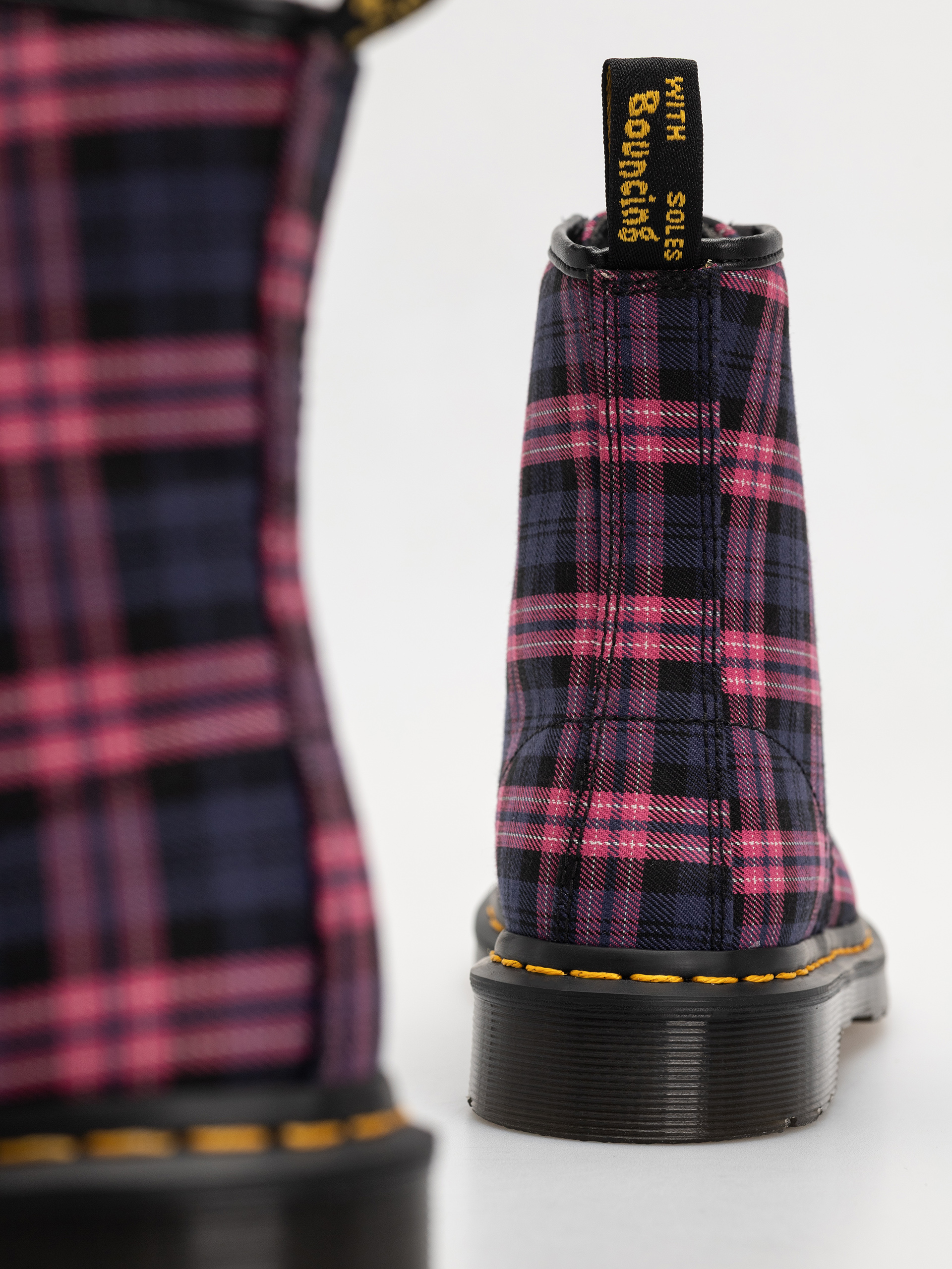 Topánky Dr. Martens 1460 Wmn (pink multi tartan)