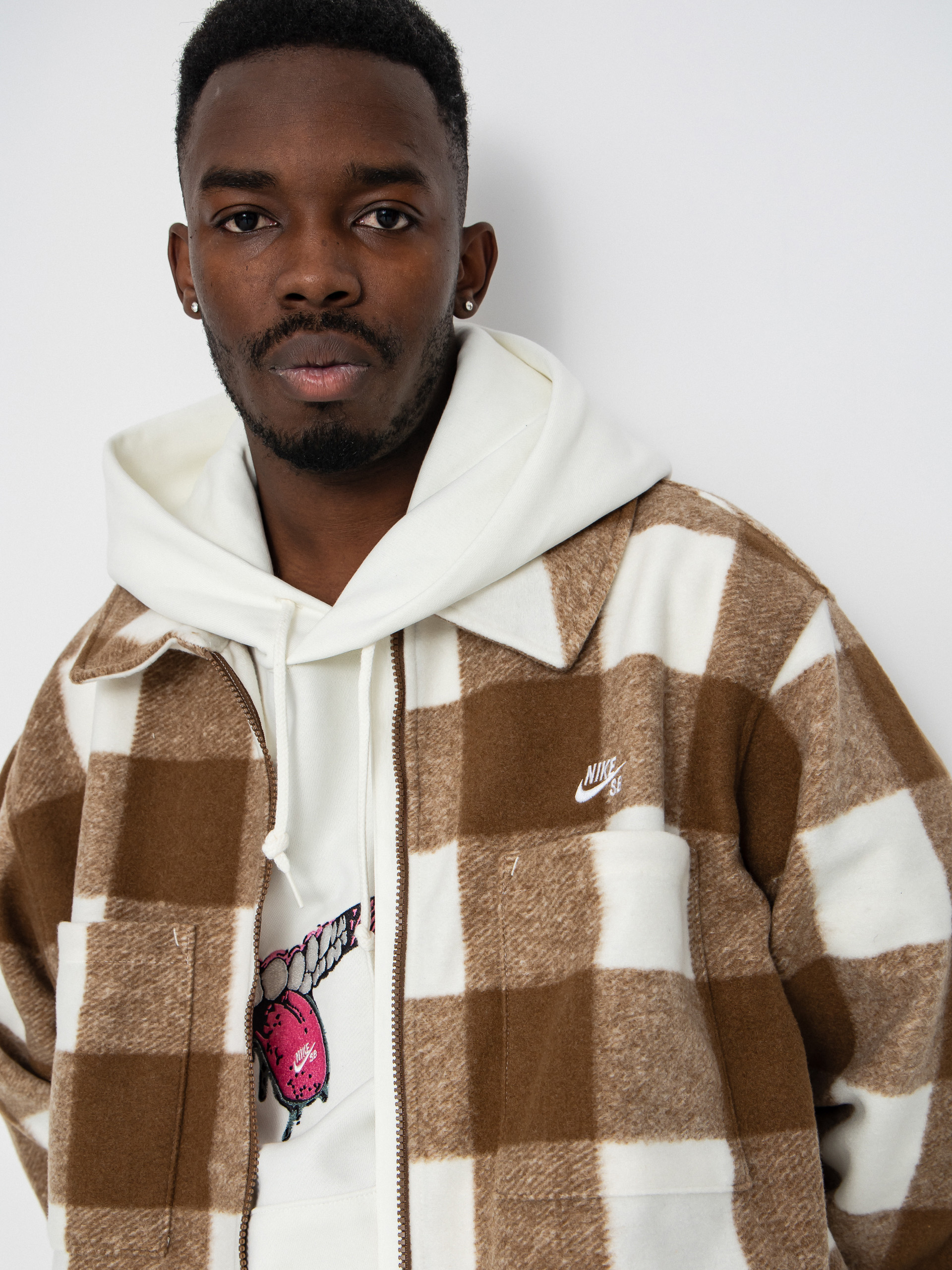 Košeľa Nike SB Essntl Strtdymrn (sail/mosswood brown/white)