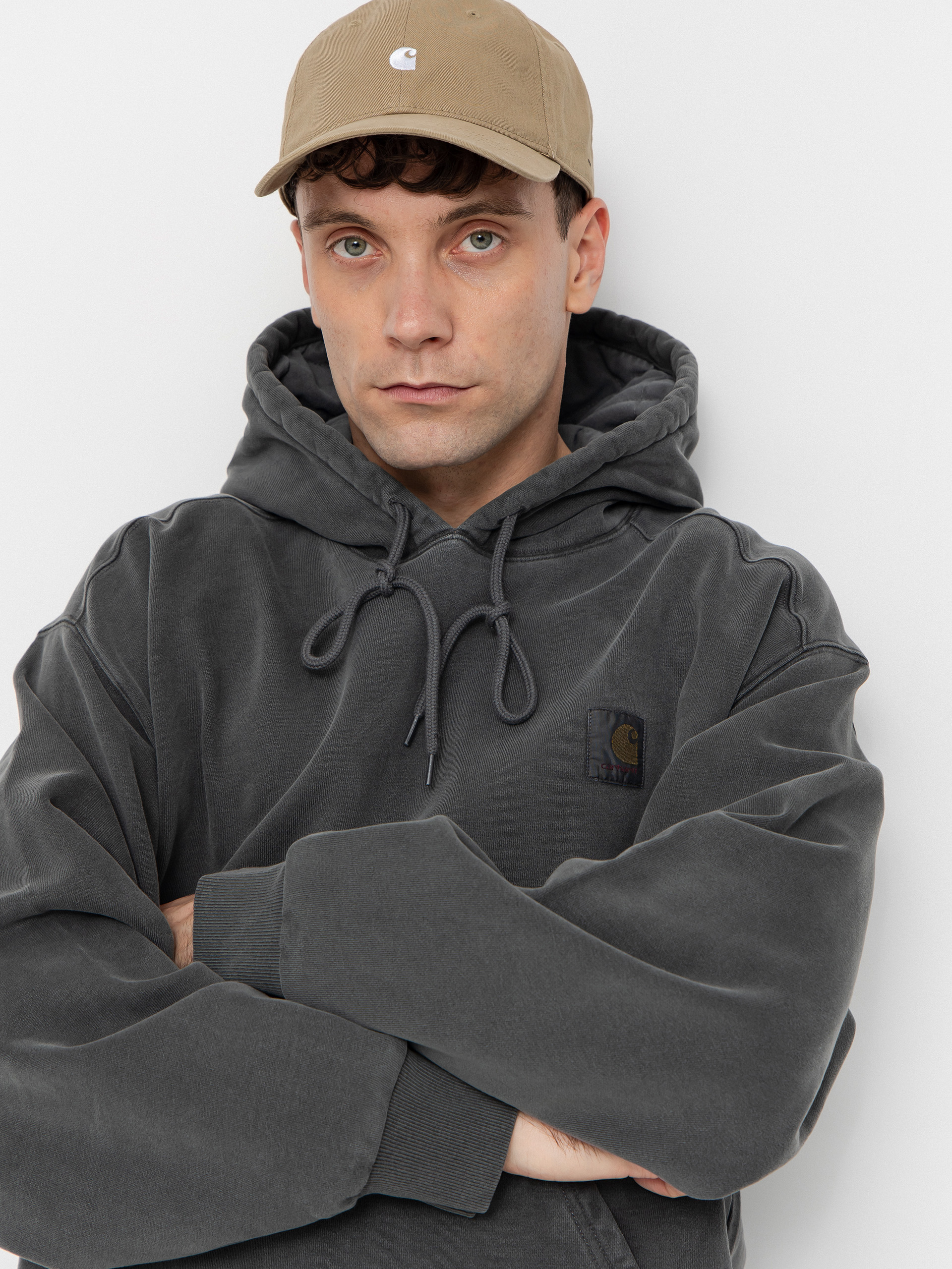 Mikina s kapucňou Carhartt WIP Vista HD (black/garment dyed)