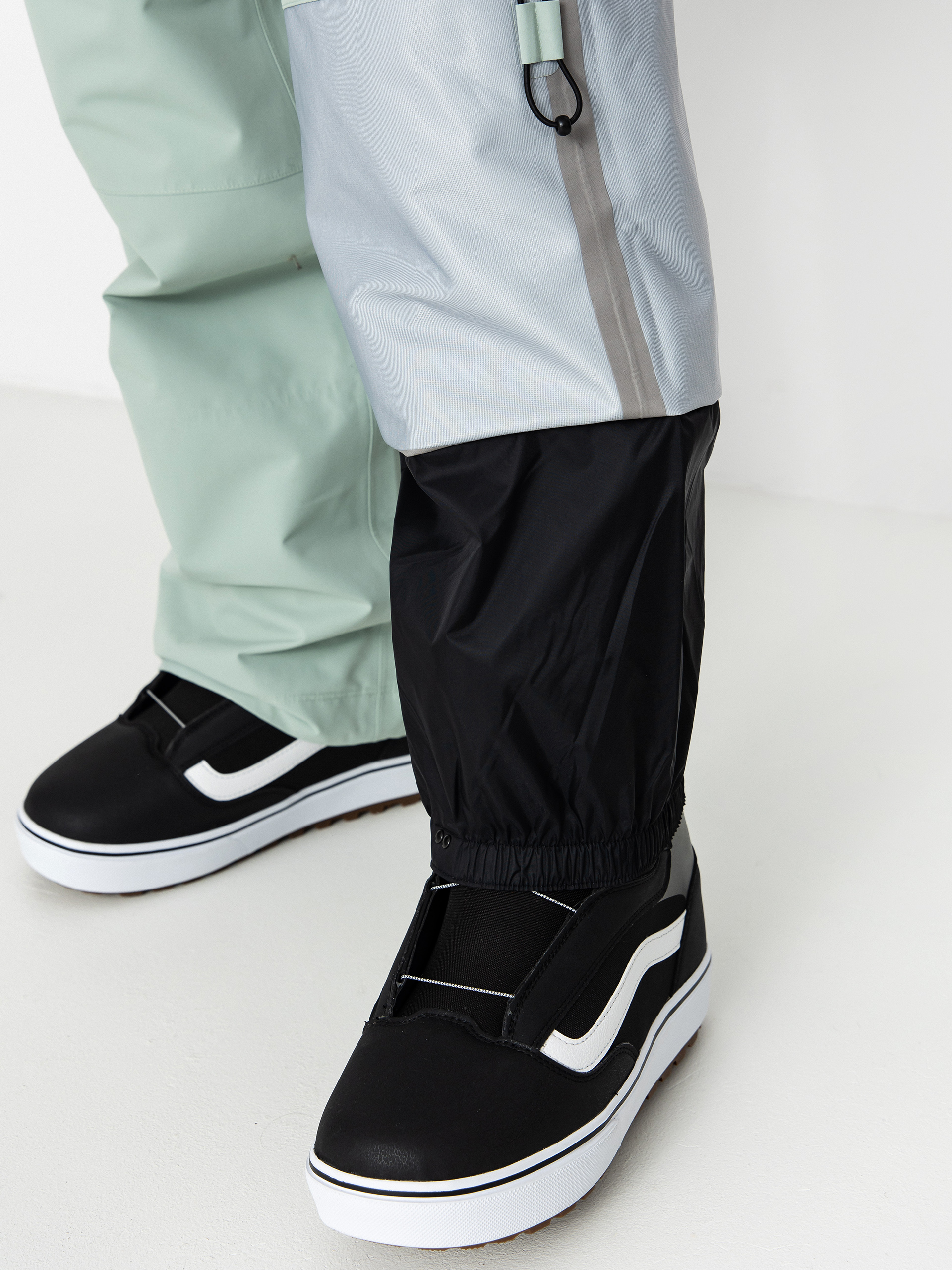 Pánske Snowboardové nohavice Vans MTE High Country 3L 2.0 (gray olive)