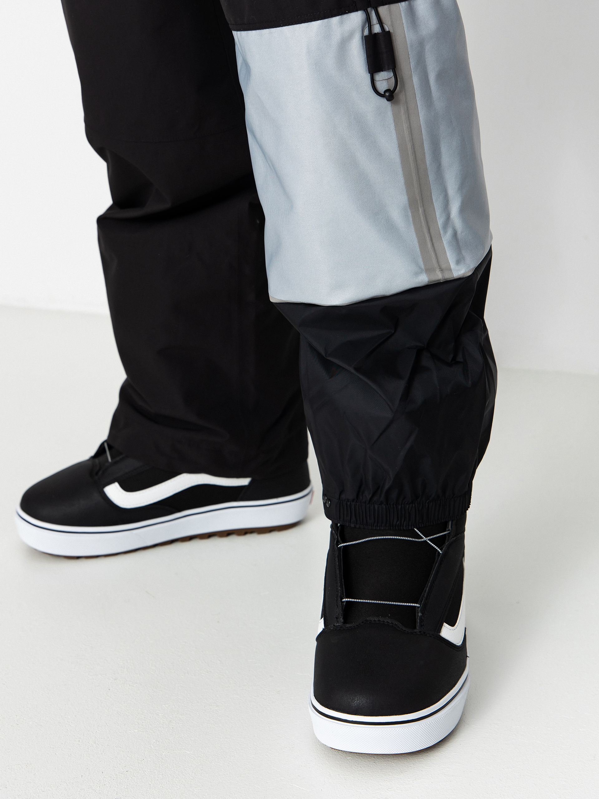 Pánske Snowboardové nohavice Vans MTE High Country 3L 2.0 (black)