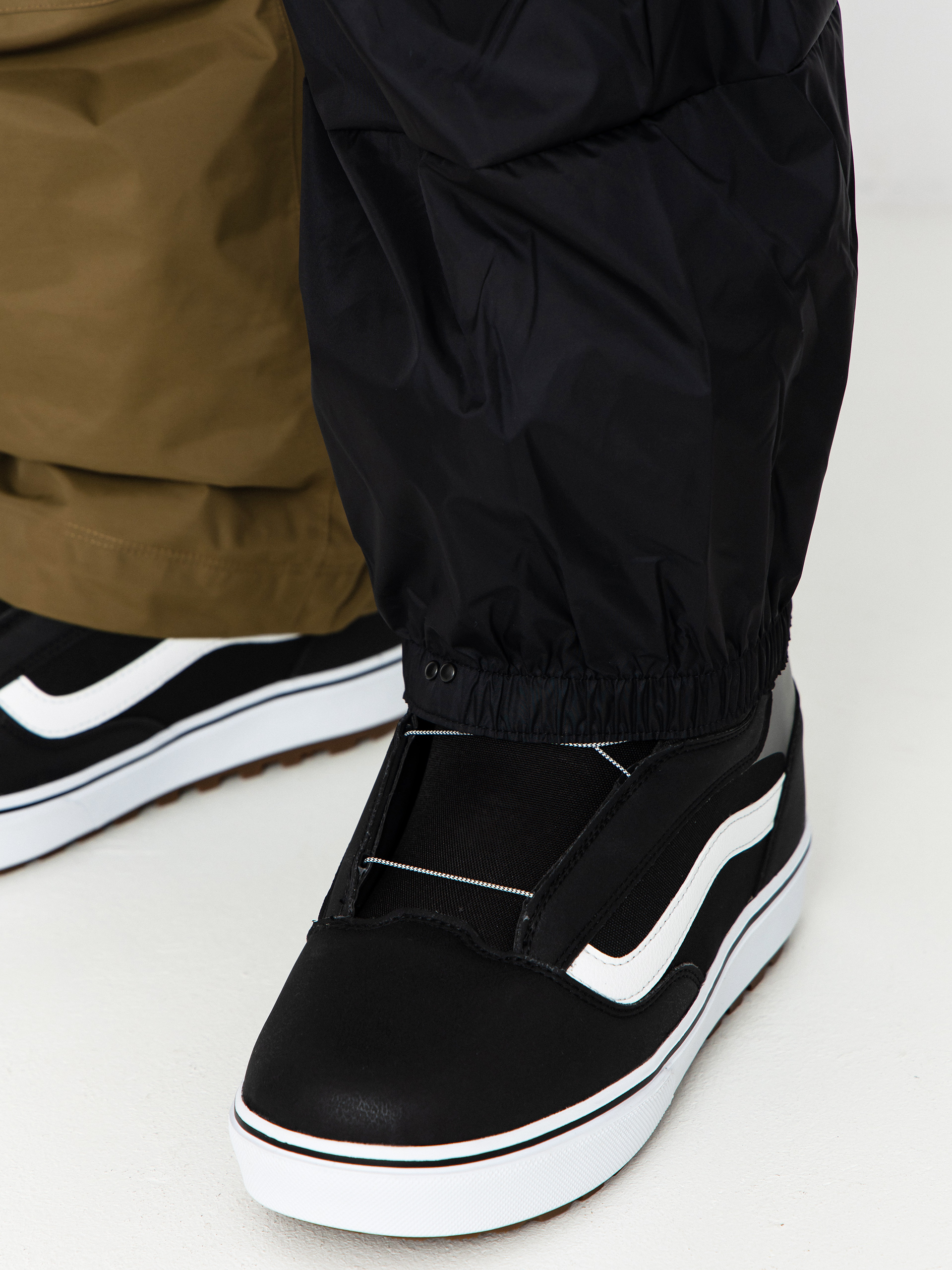 Pánske Snowboardové nohavice Vans Hellbound 2.0 (warm brown)