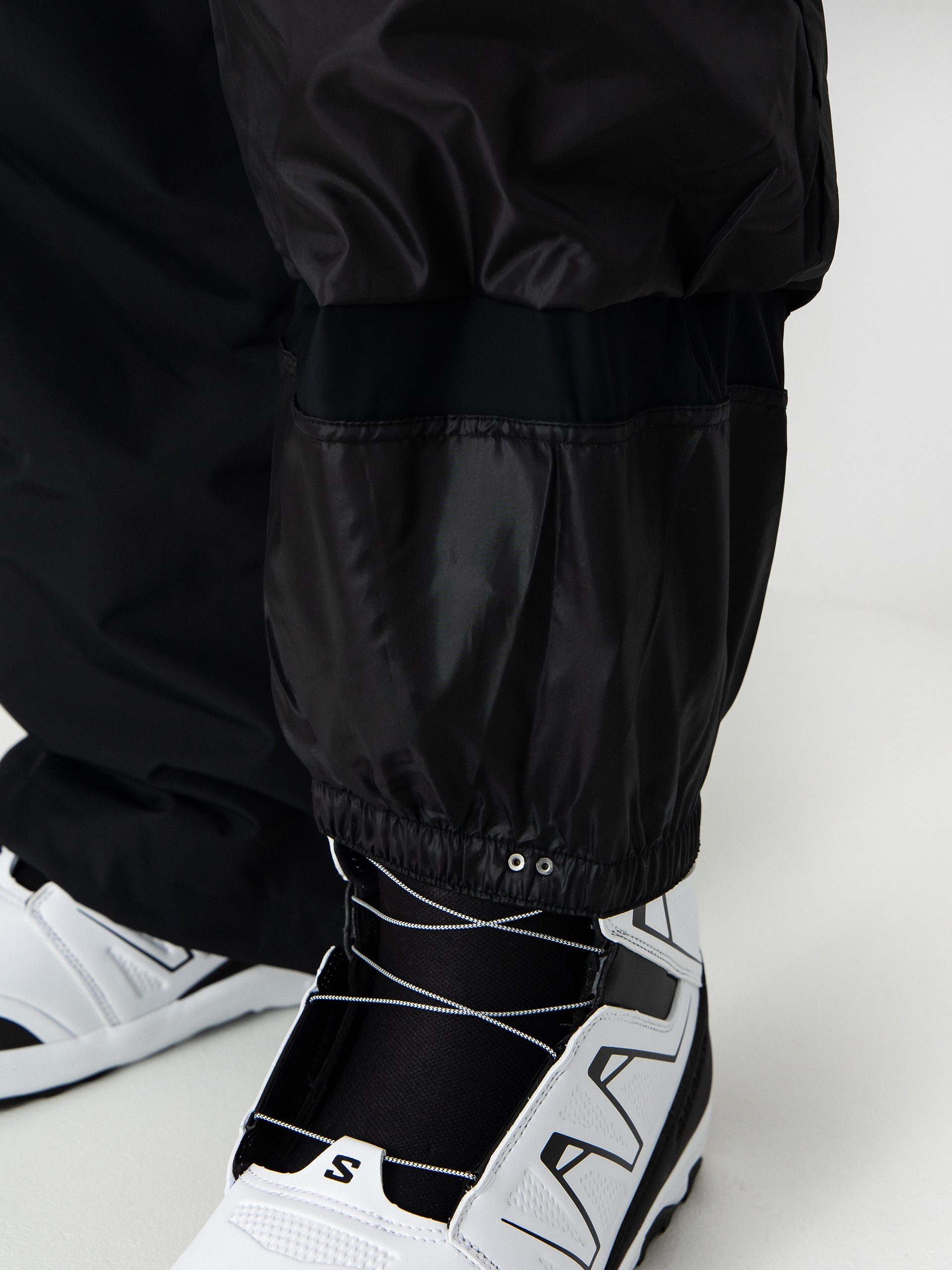 Pánske Snowboardové nohavice Beyond Medals Park (black)