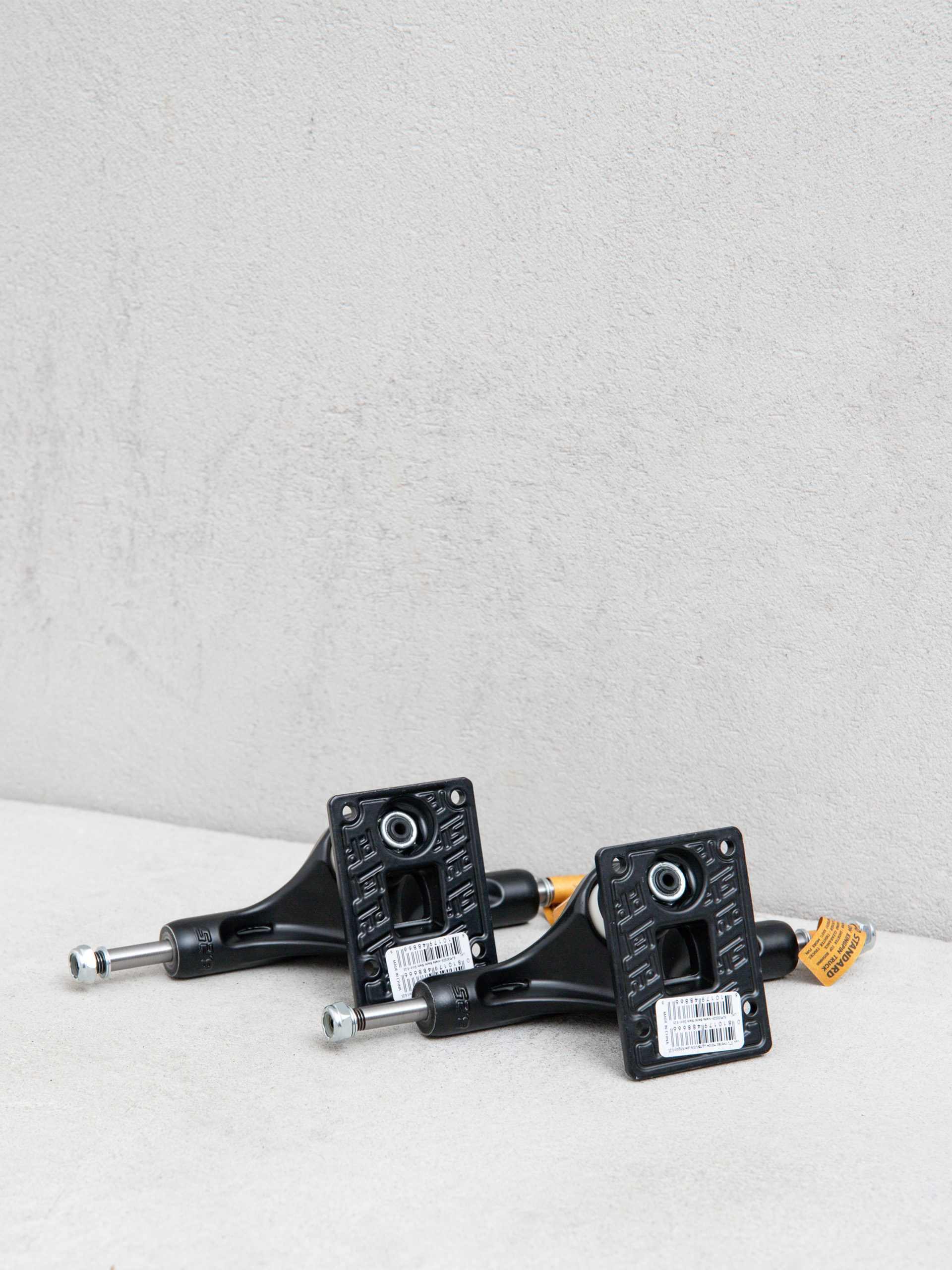 Trucky Slappy ST1 Inverted Hollow Lights Ultra Low (matte black/black gold)