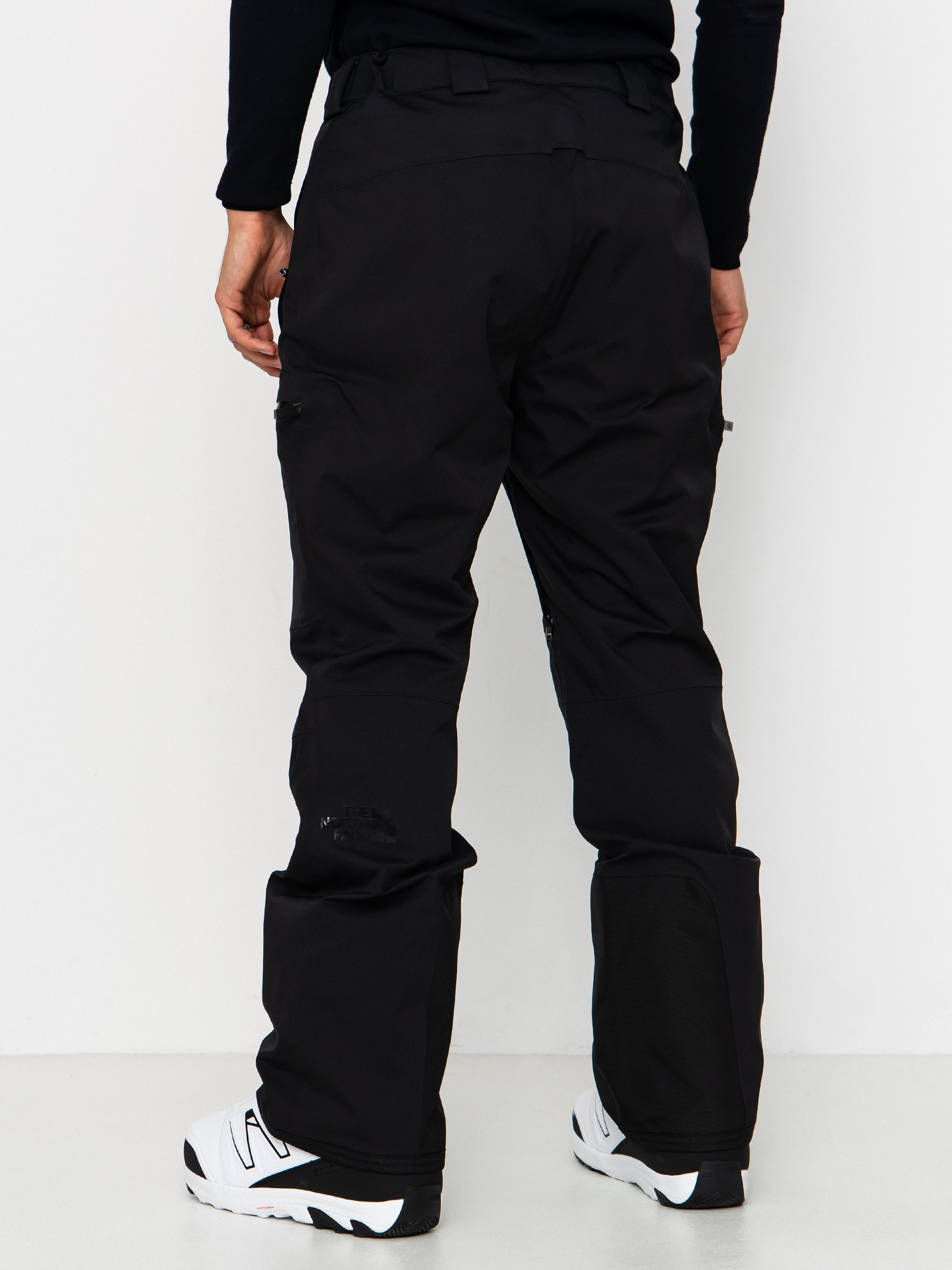 Pánske Snowboardové nohavice The North Face Chakal (tnf black/tnf black)