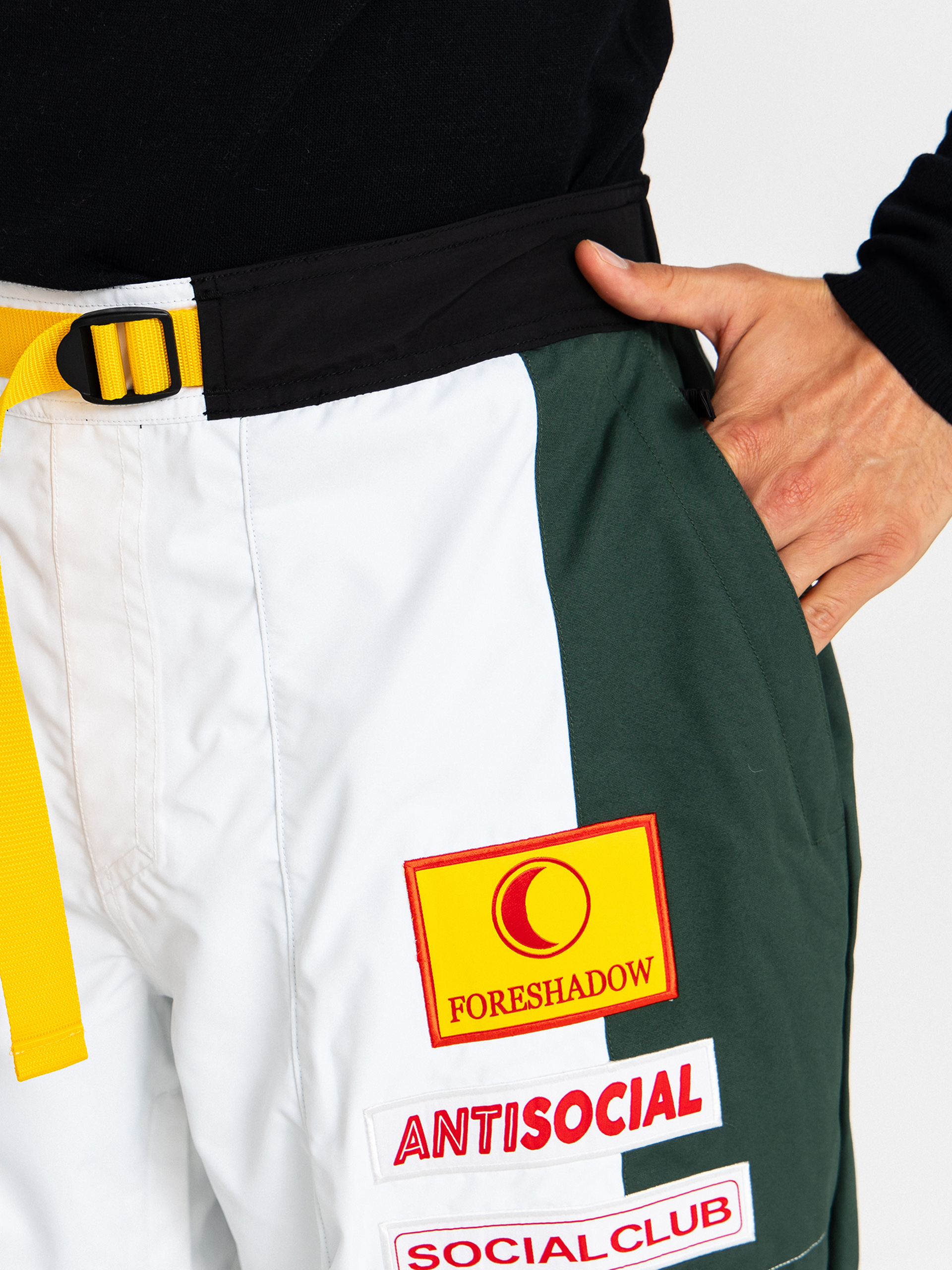 Pánske Snowboardové nohavice 686 X ASSC F1 (assc white colorblock)