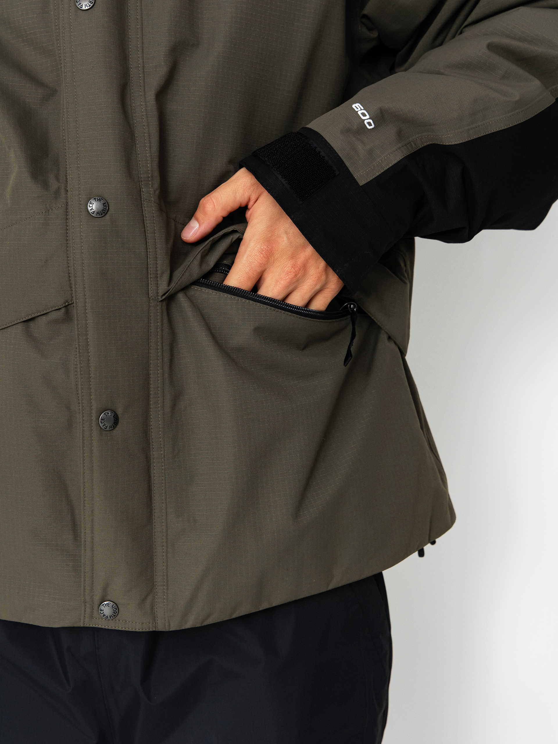 Bunda The North Face Mountain Down (new taupe green/tnf black)