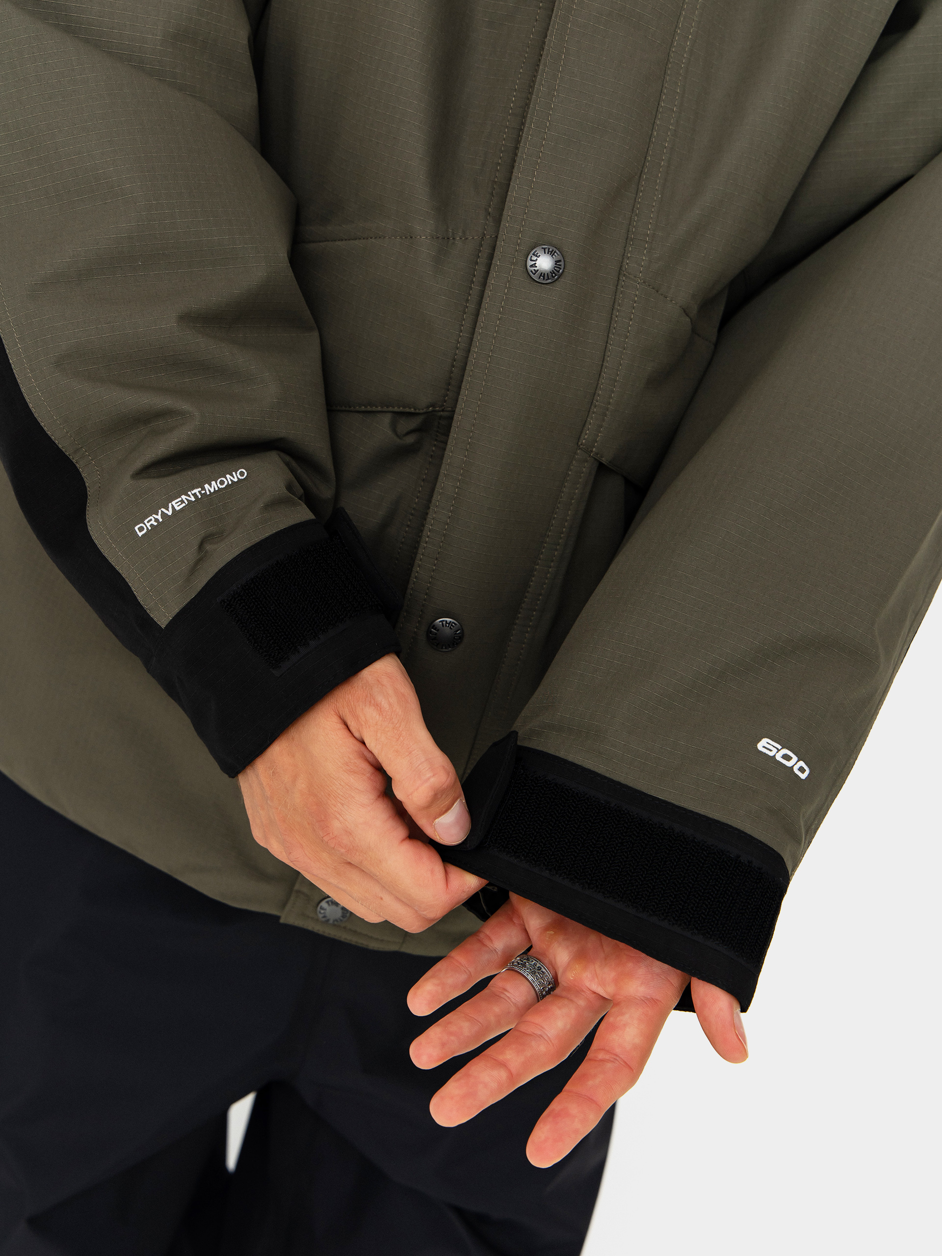 Bunda The North Face Mountain Down (new taupe green/tnf black)