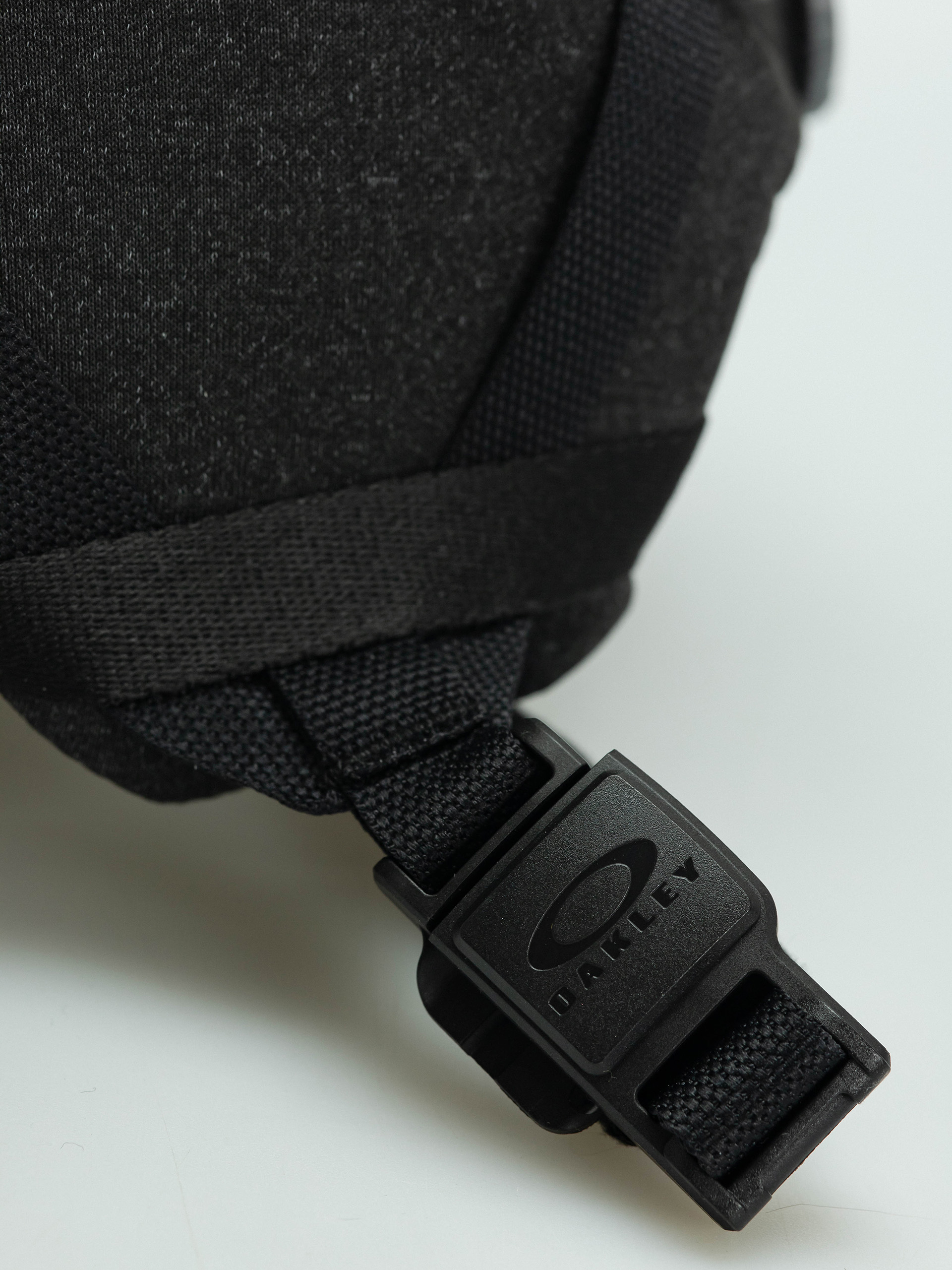 Prilba Oakley Mod1 Mips I.C.E. (i.c.e black reflective)