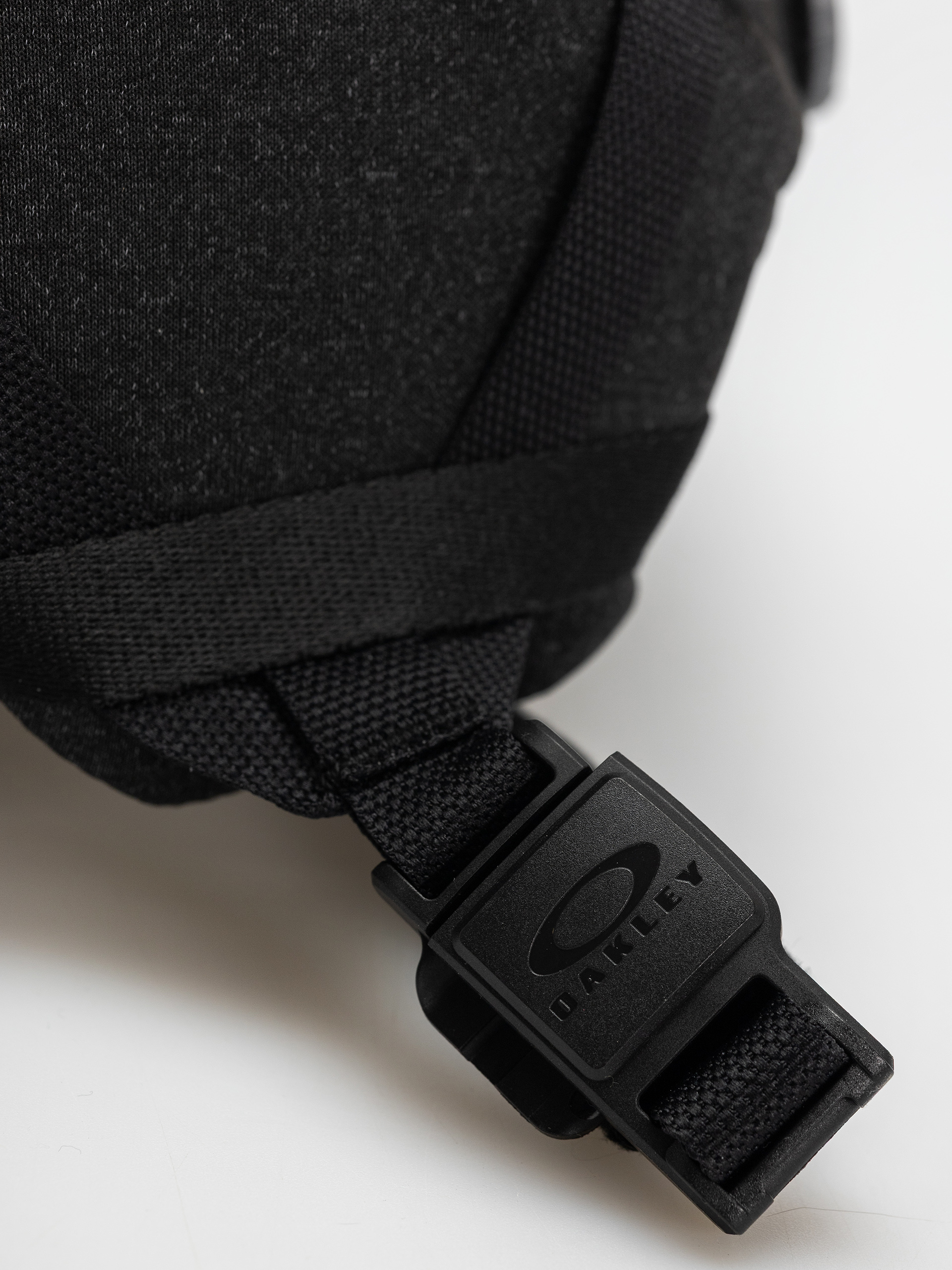 Prilba Oakley Mod1 Mips I.C.E. (i.c.e black reflective)