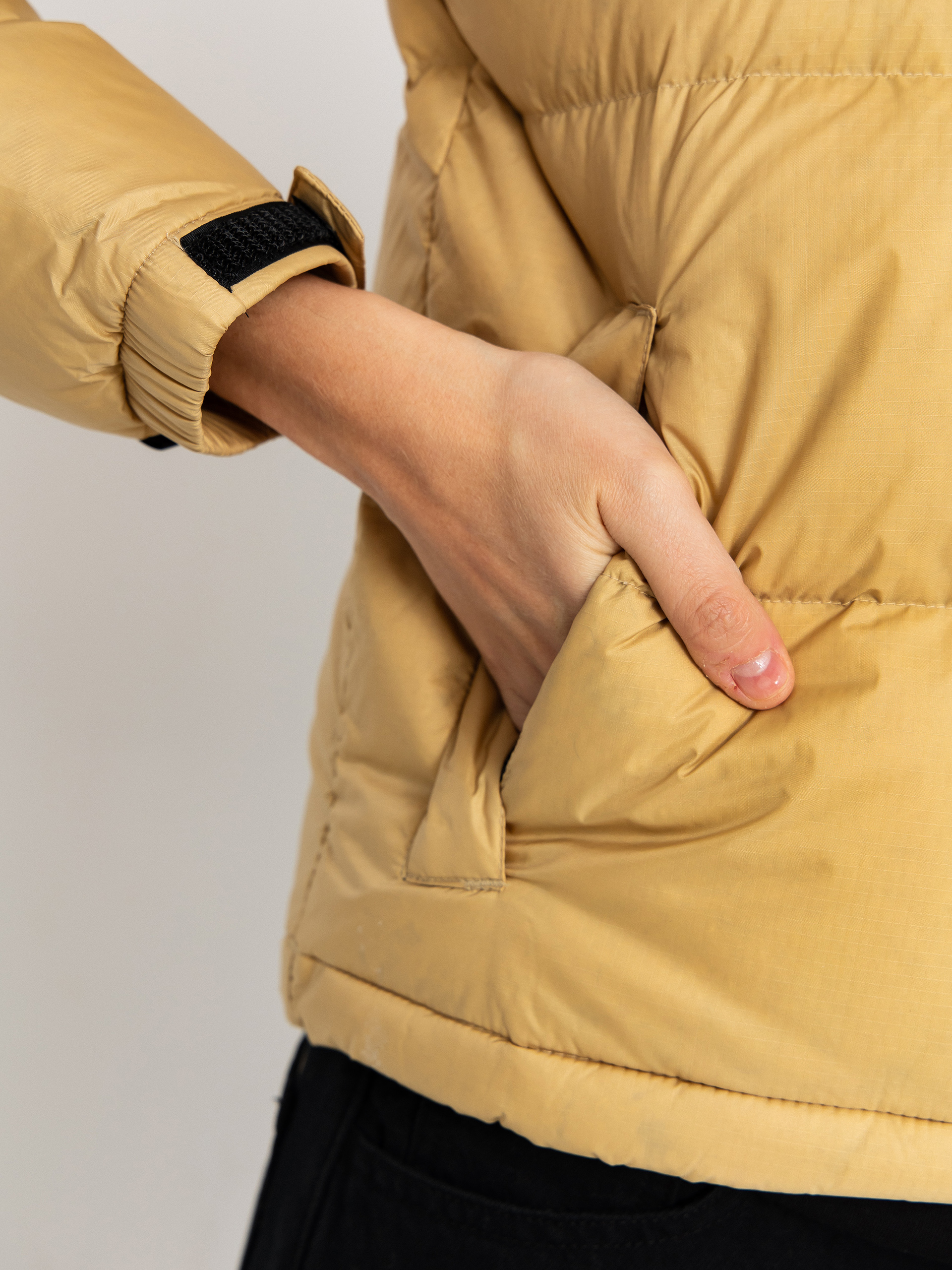 Bunda The North Face 1996 Retro Nuptse Wmn (khaki stone/r)