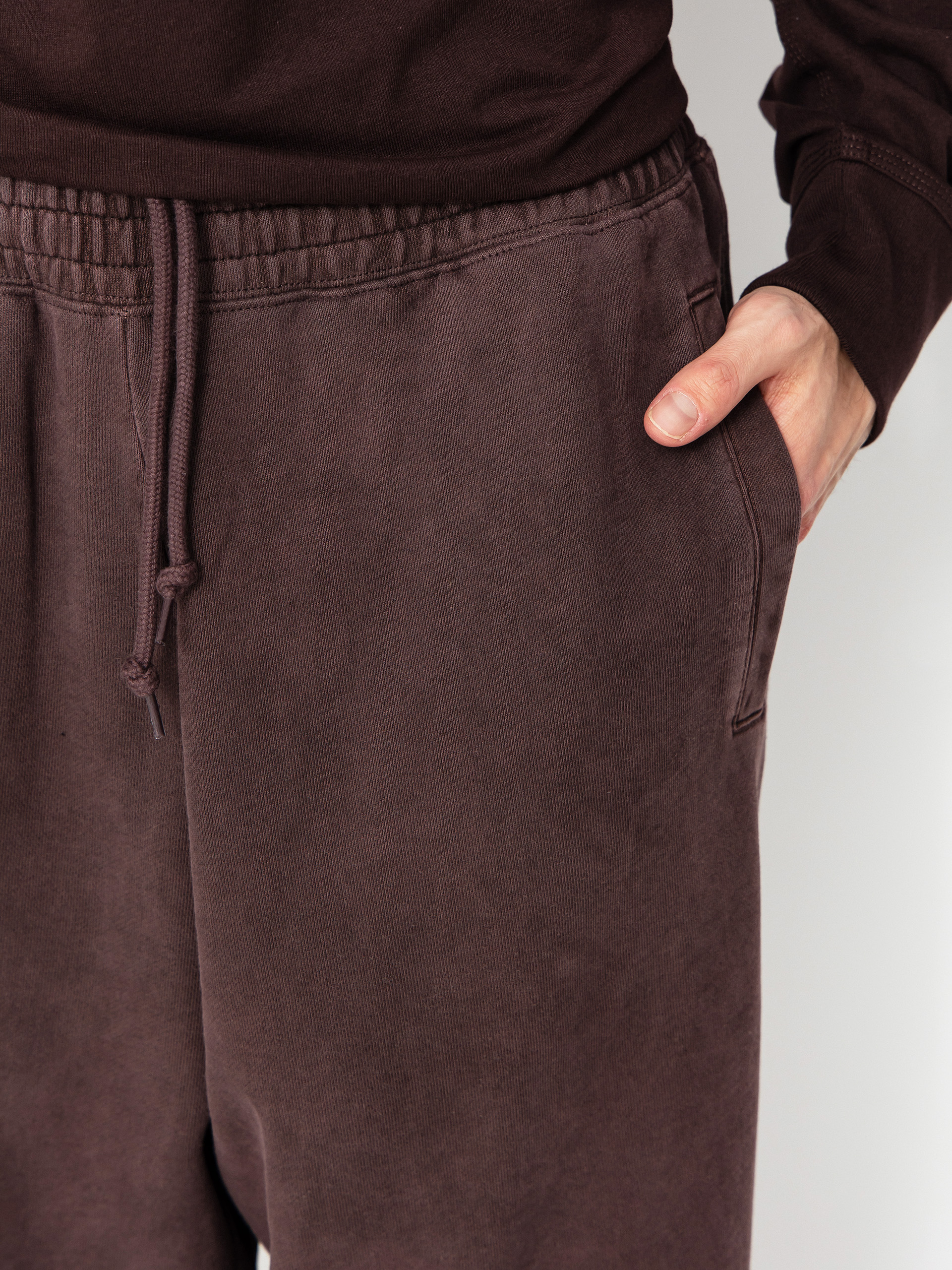 Nohavice Carhartt WIP Vista Grand Sweat (palisander/garment dyed)