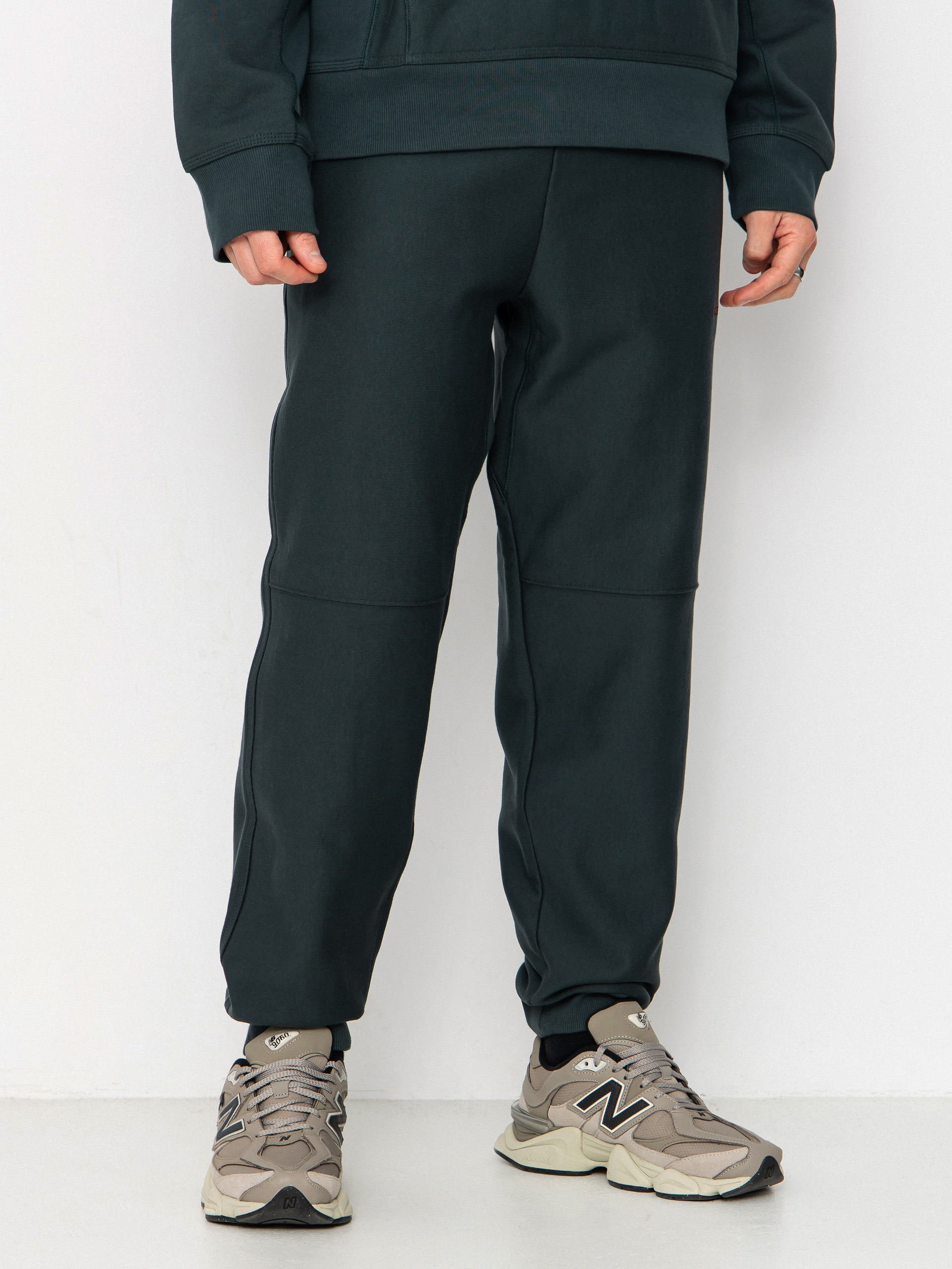 Nohavice Carhartt WIP American Script Jogging (kale green)
