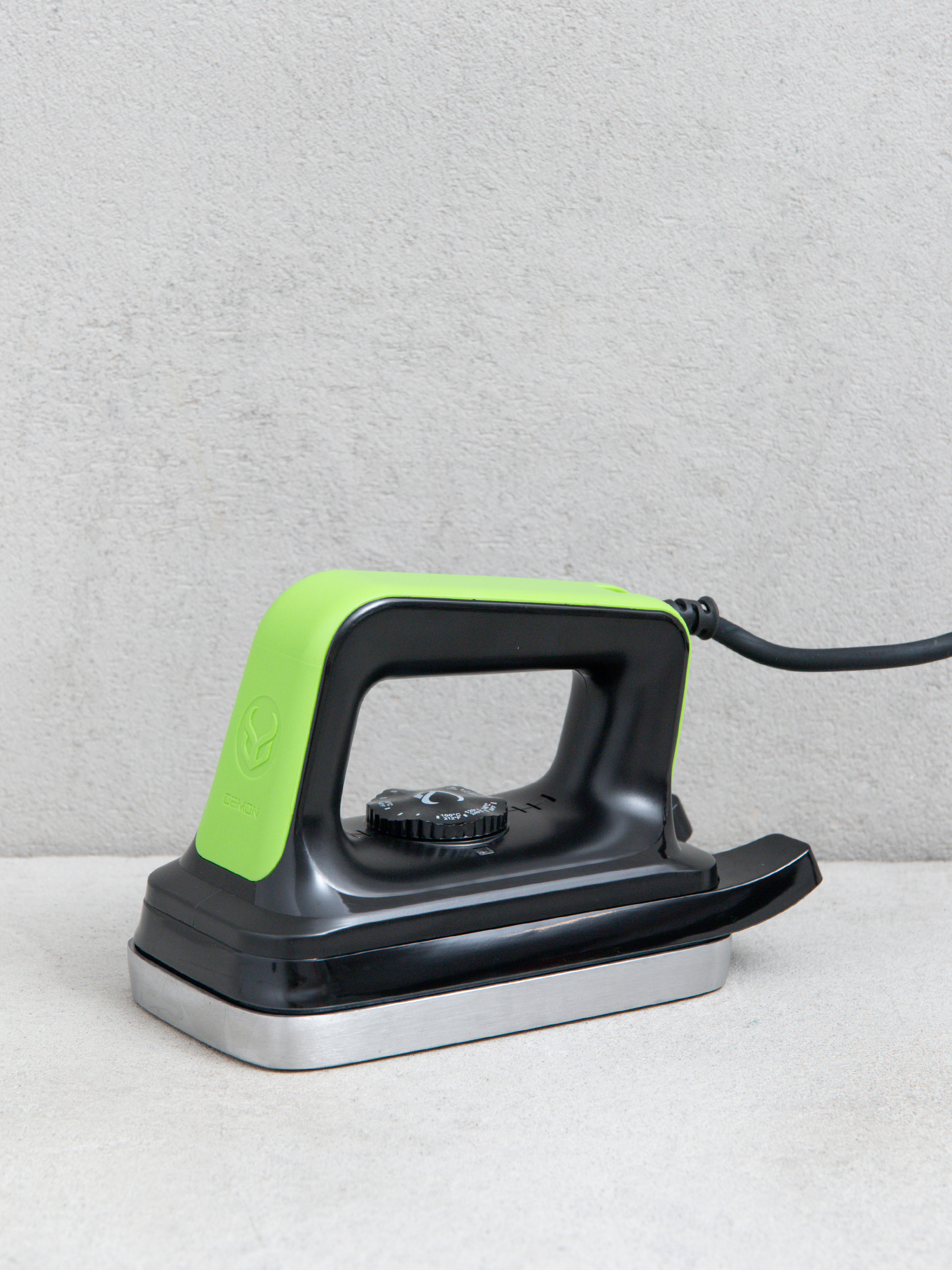 Železo Demon Demon Slide Iron