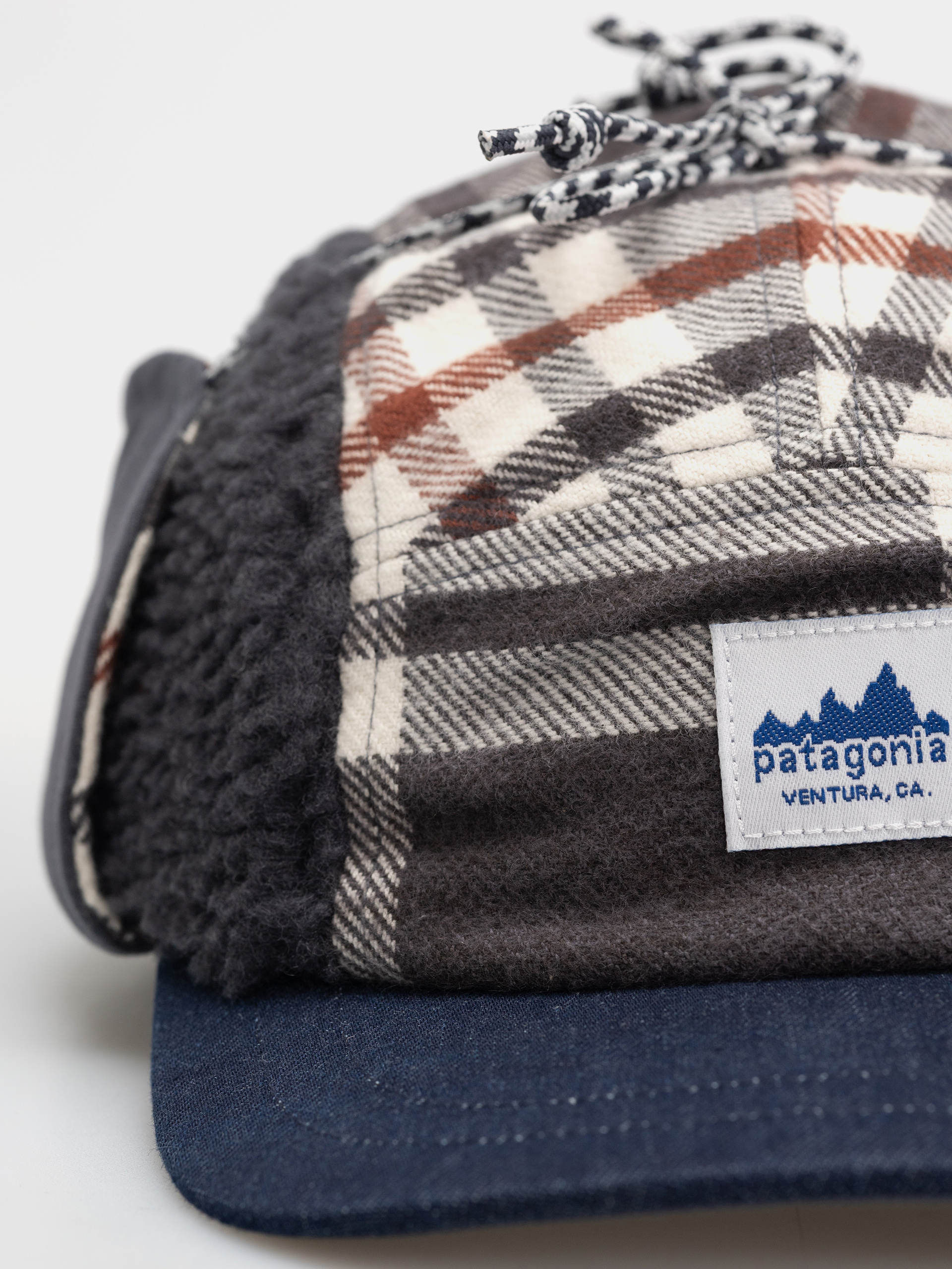 Šiltovka Patagonia Range Earflap (catch ink black)