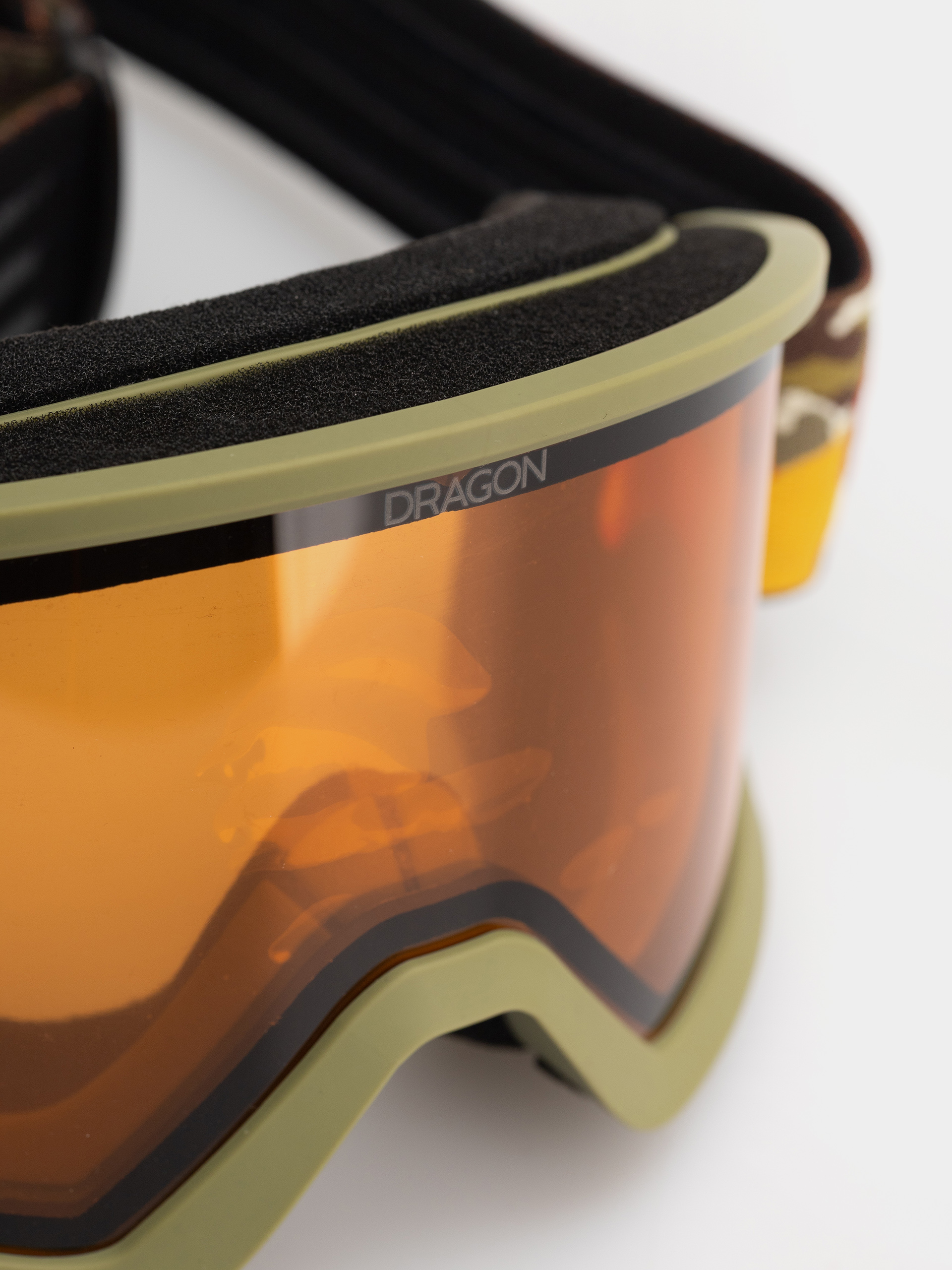 Snowboardové okuliare Dragon DX3 OTG (leafycamo/lumalens amber)