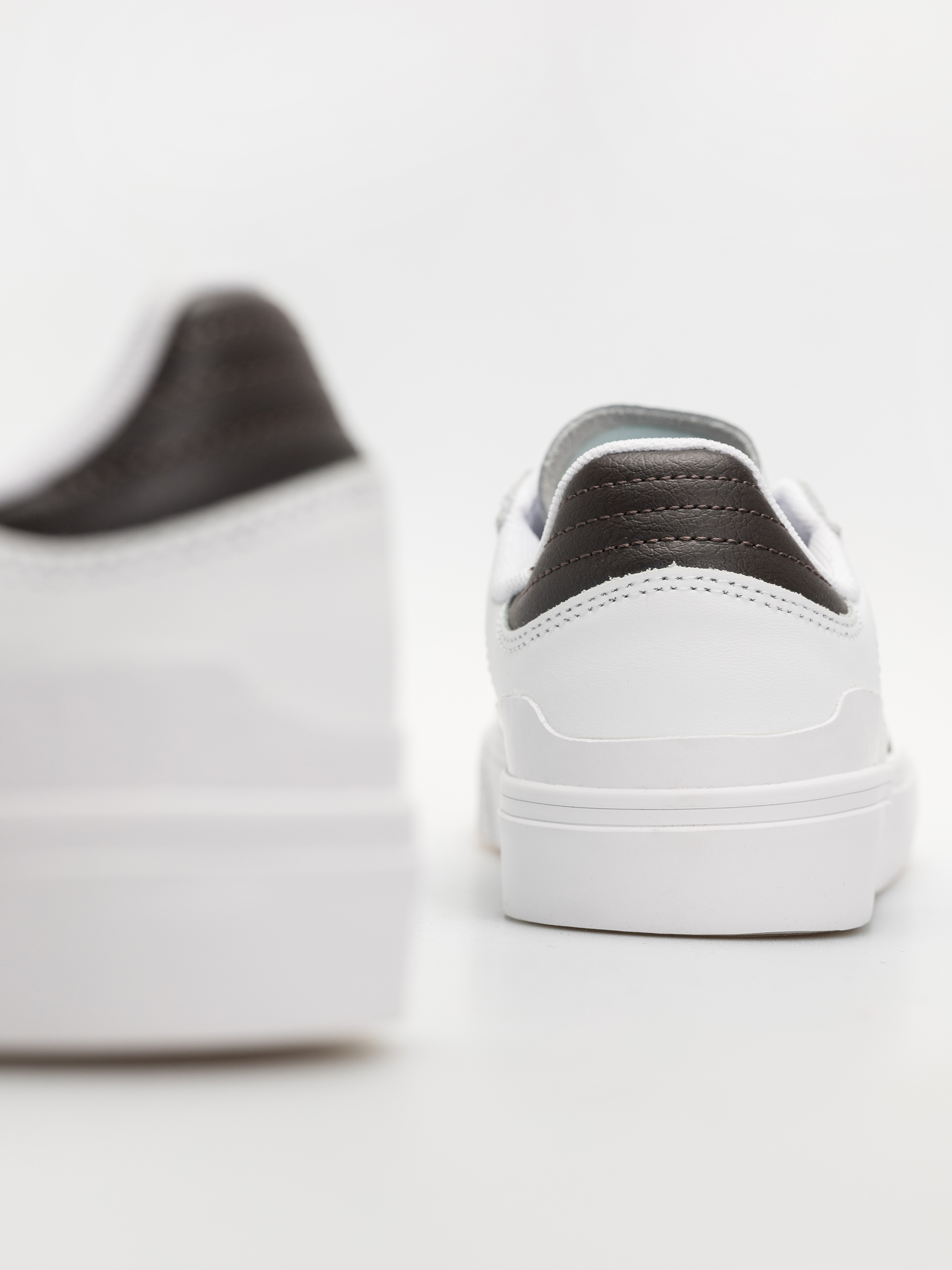 Topánky adidas Busenitz Vulc II (ftwwht/goldmt)