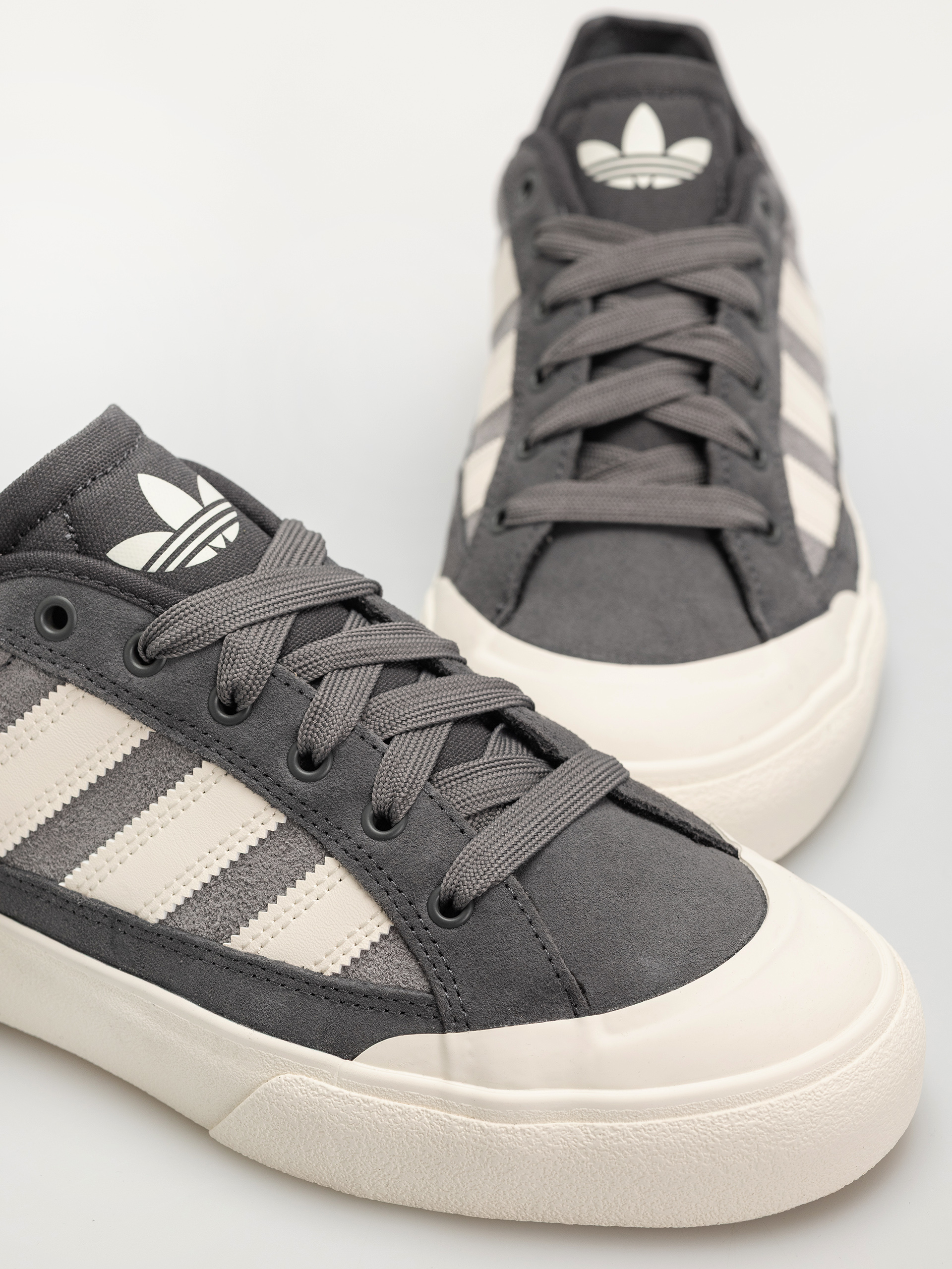 Topánky adidas Court Tns Premiere (grethr/cwhite/gresix)