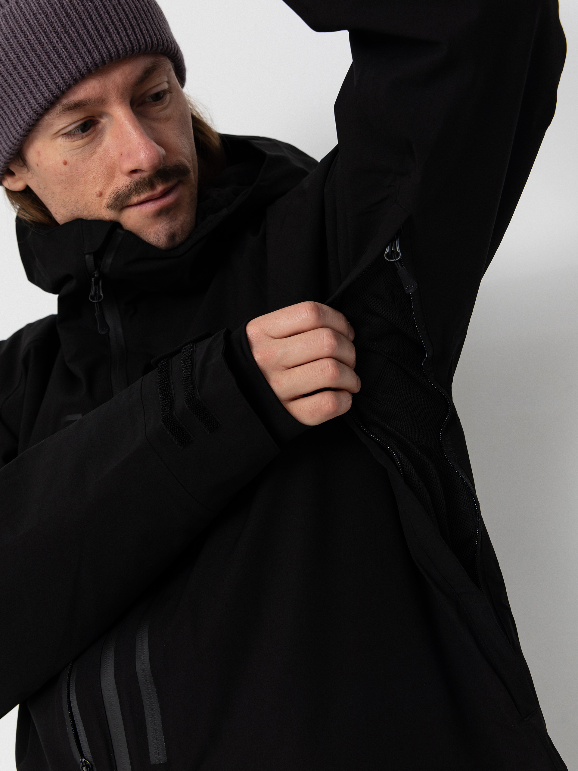 Pánska Snowboardová bunda ThirtyTwo Lashed Insulated (black)